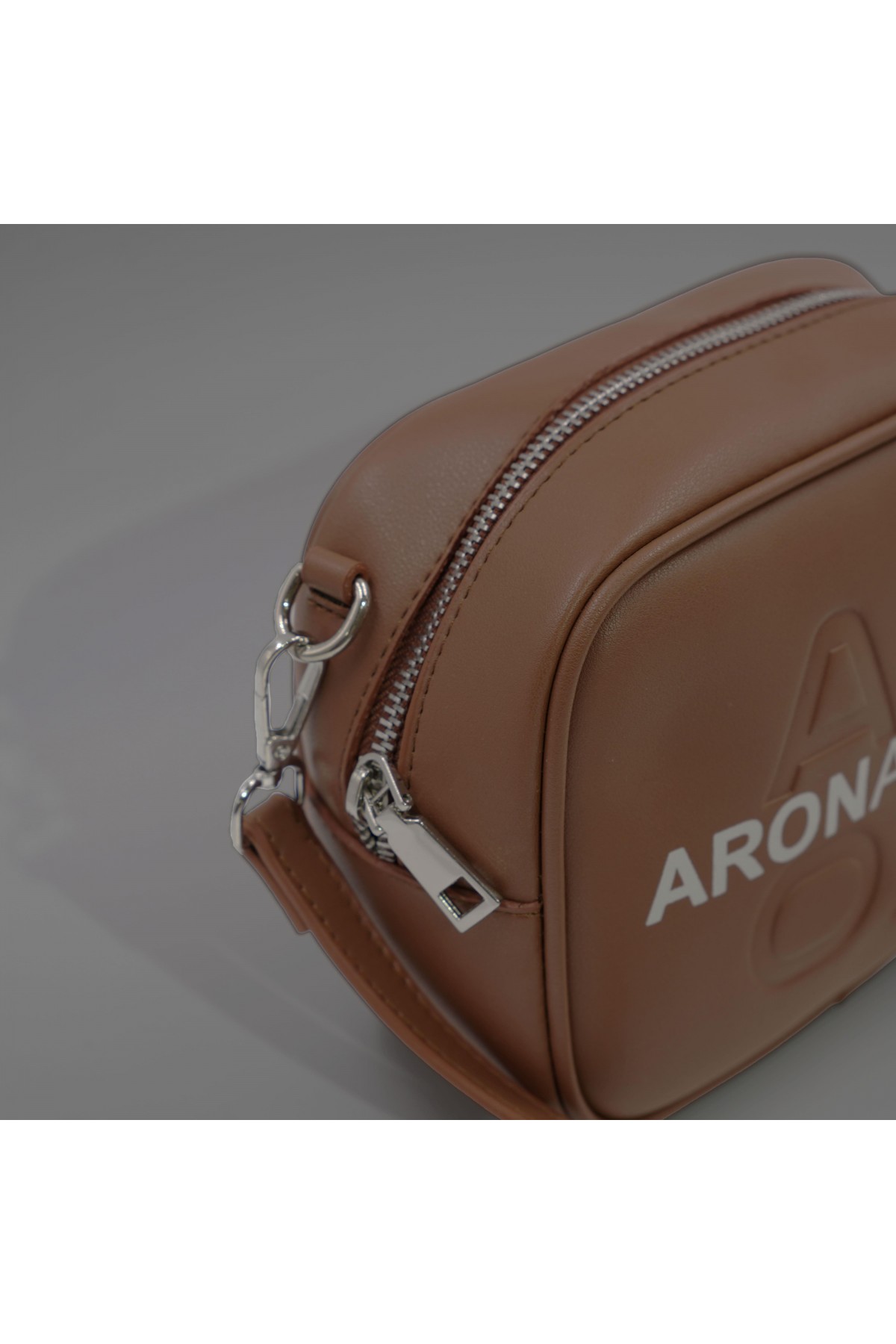 Daily Aron Atelier Tan Women's Shoulder Bag