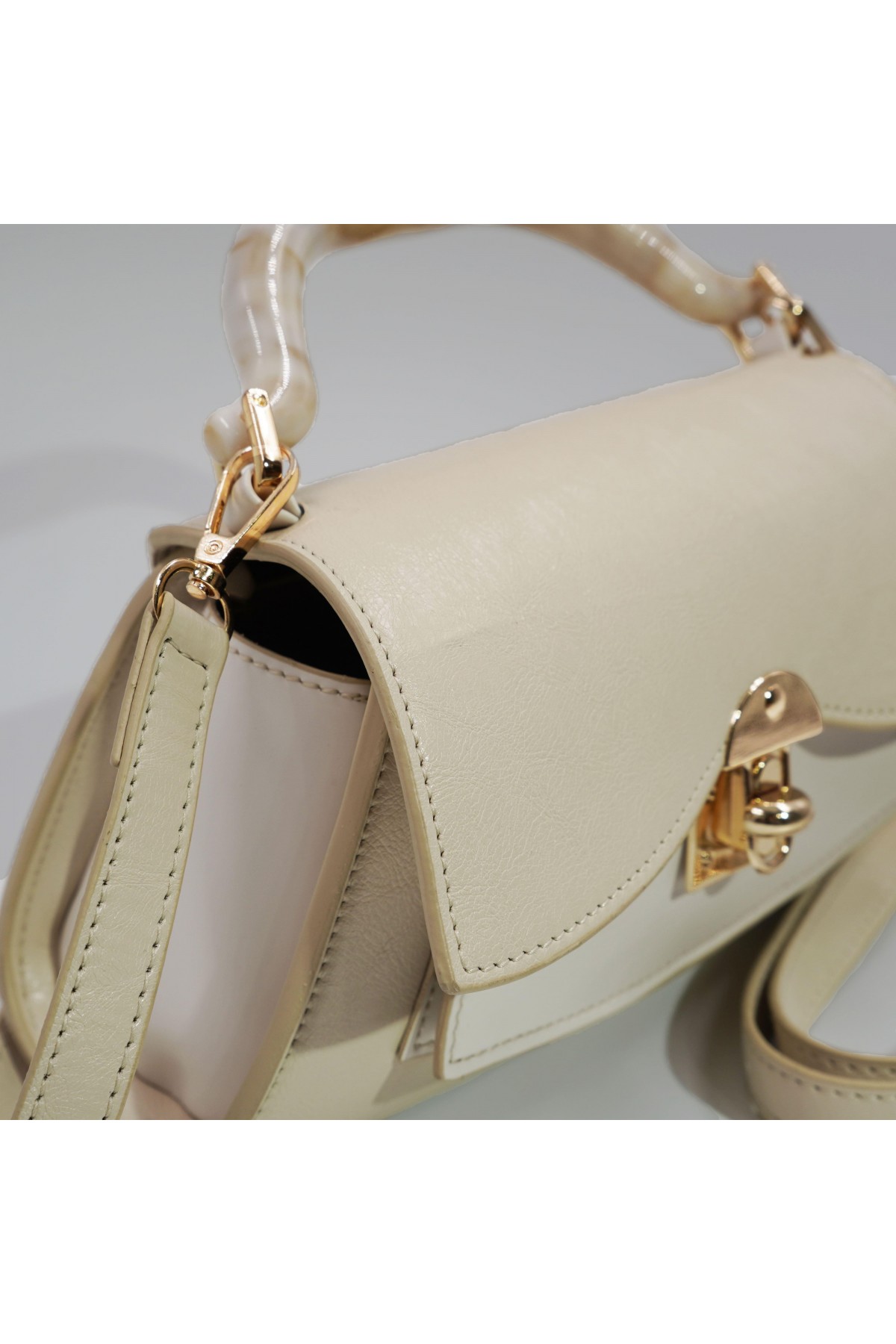 Luisa Beige Locked Women's Handbag