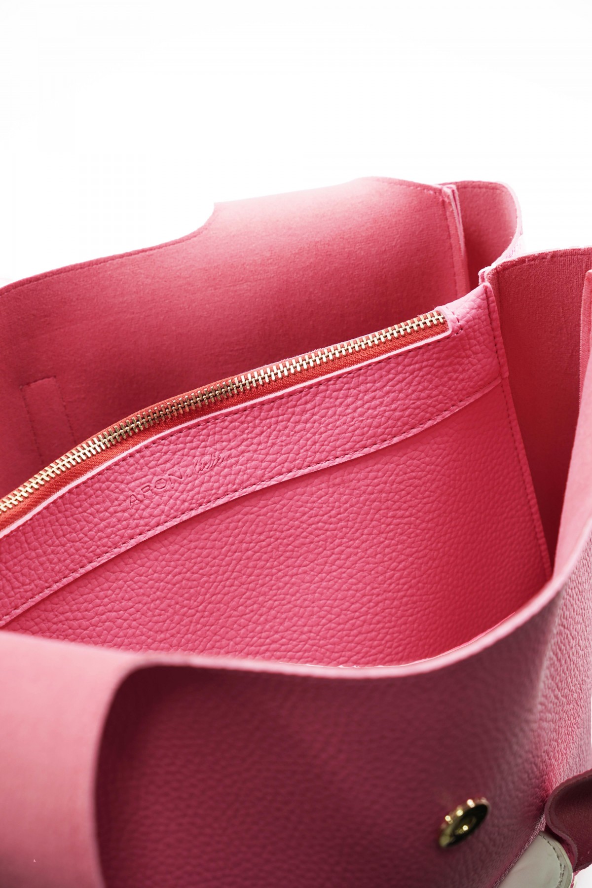 Svetlana Fuchsia Flotr Leather Women's Shoulder Bag