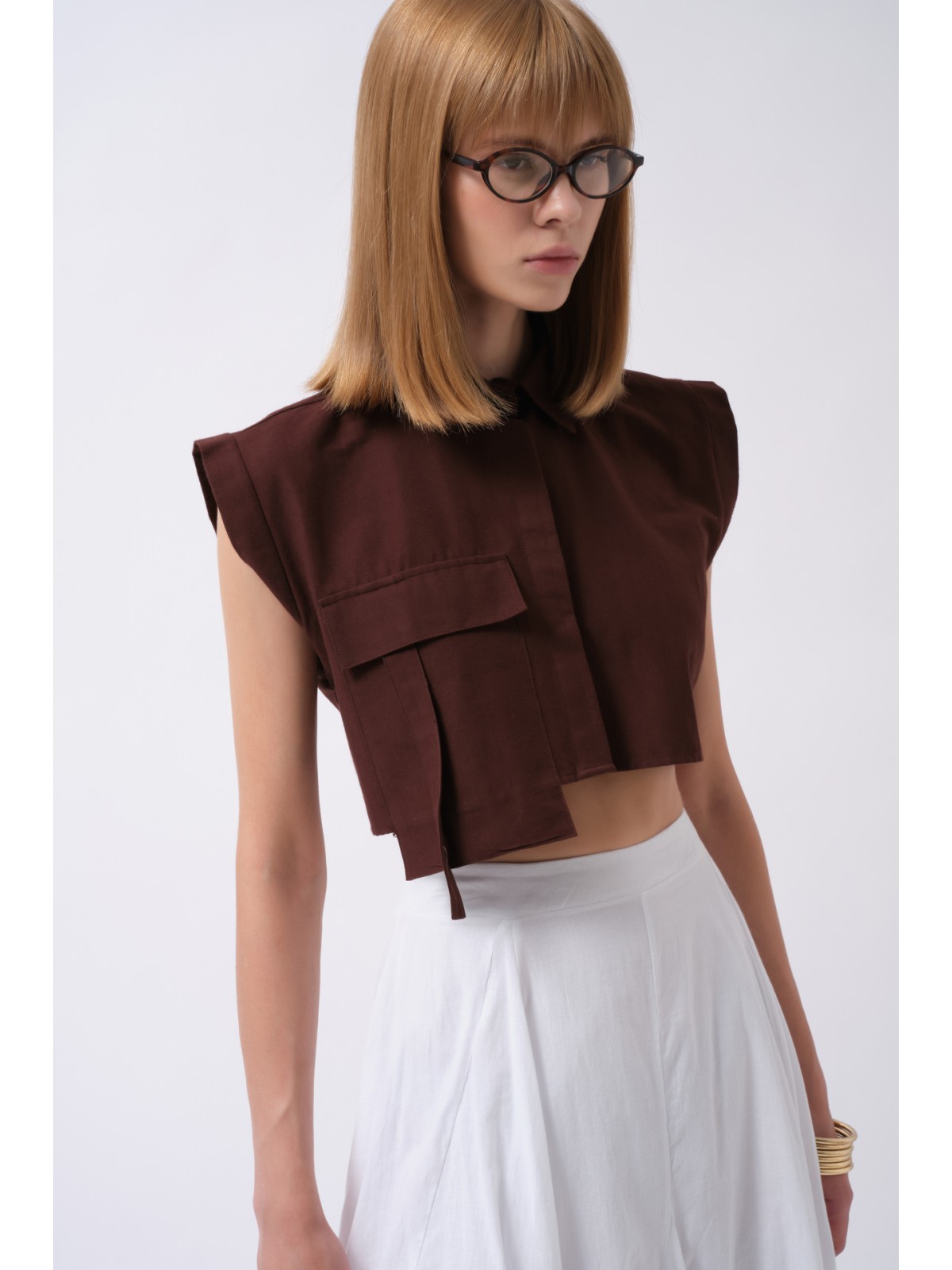 Sleeveless Linen Shirt with Pocket Detail 52218035