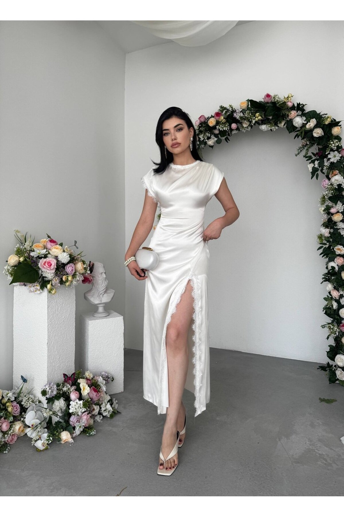 Peam Yırtmaç Detaylı Elbise ETK-00946-ekru