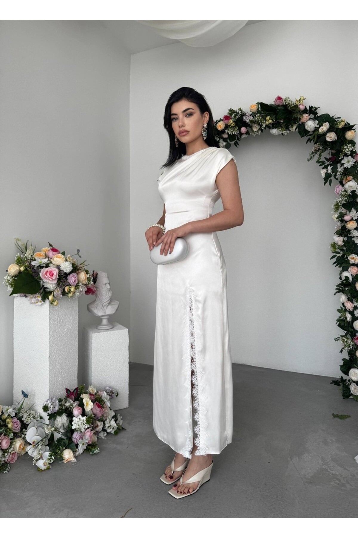 Peam Yırtmaç Detaylı Elbise ETK-00946-ekru