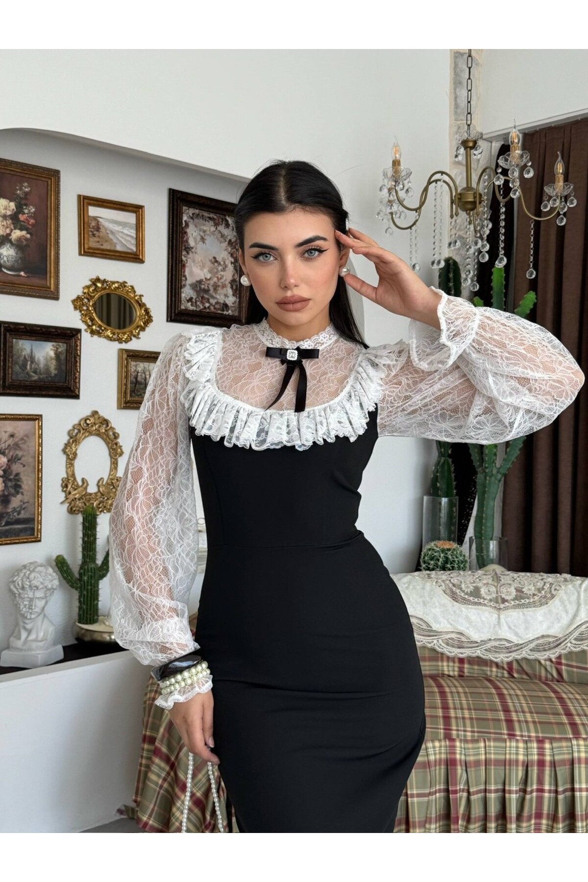 Sose Broş Detaylı Elbise ETK-01002-siyah