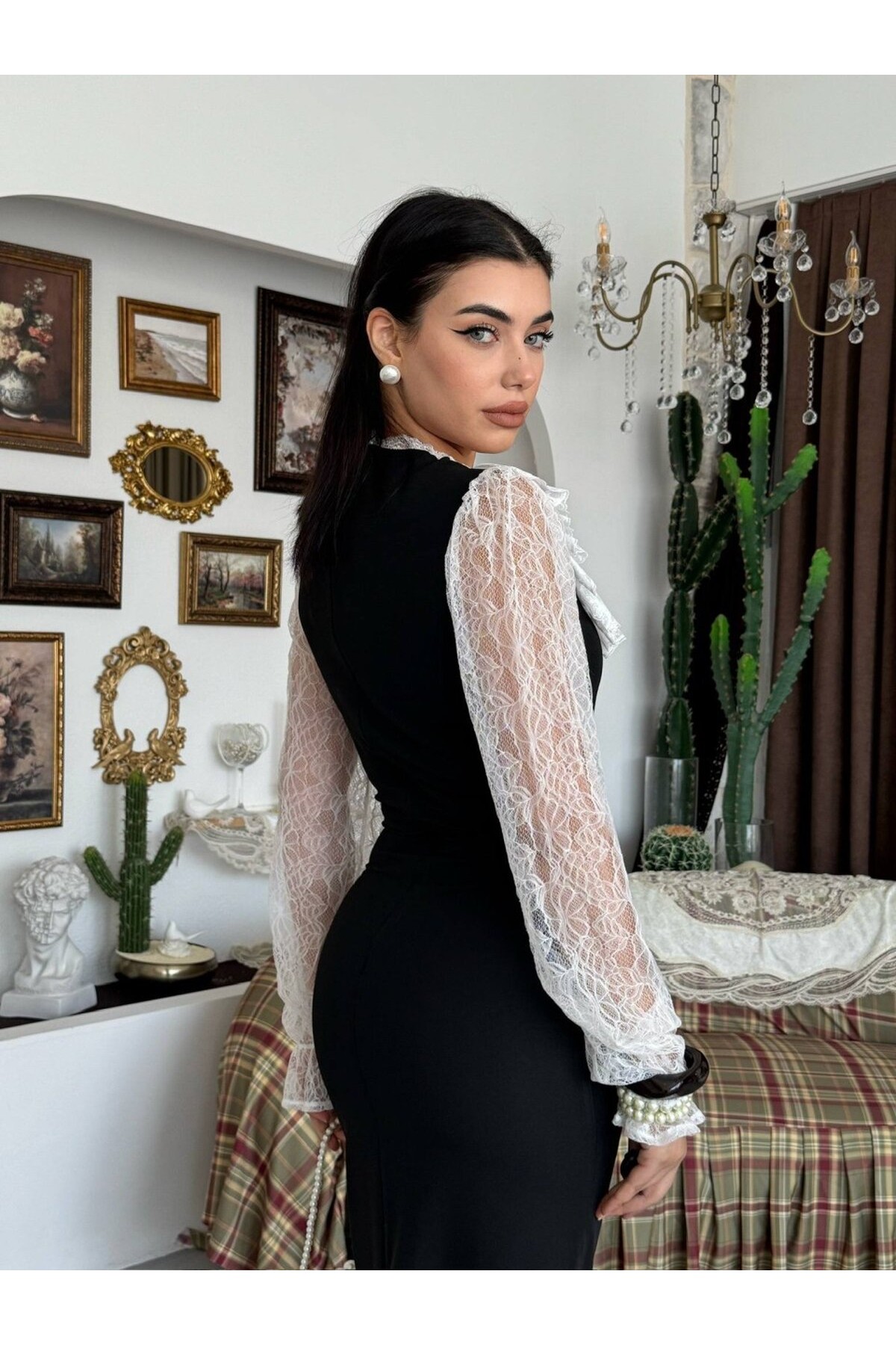 Sose Broş Detaylı Elbise ETK-01002-siyah