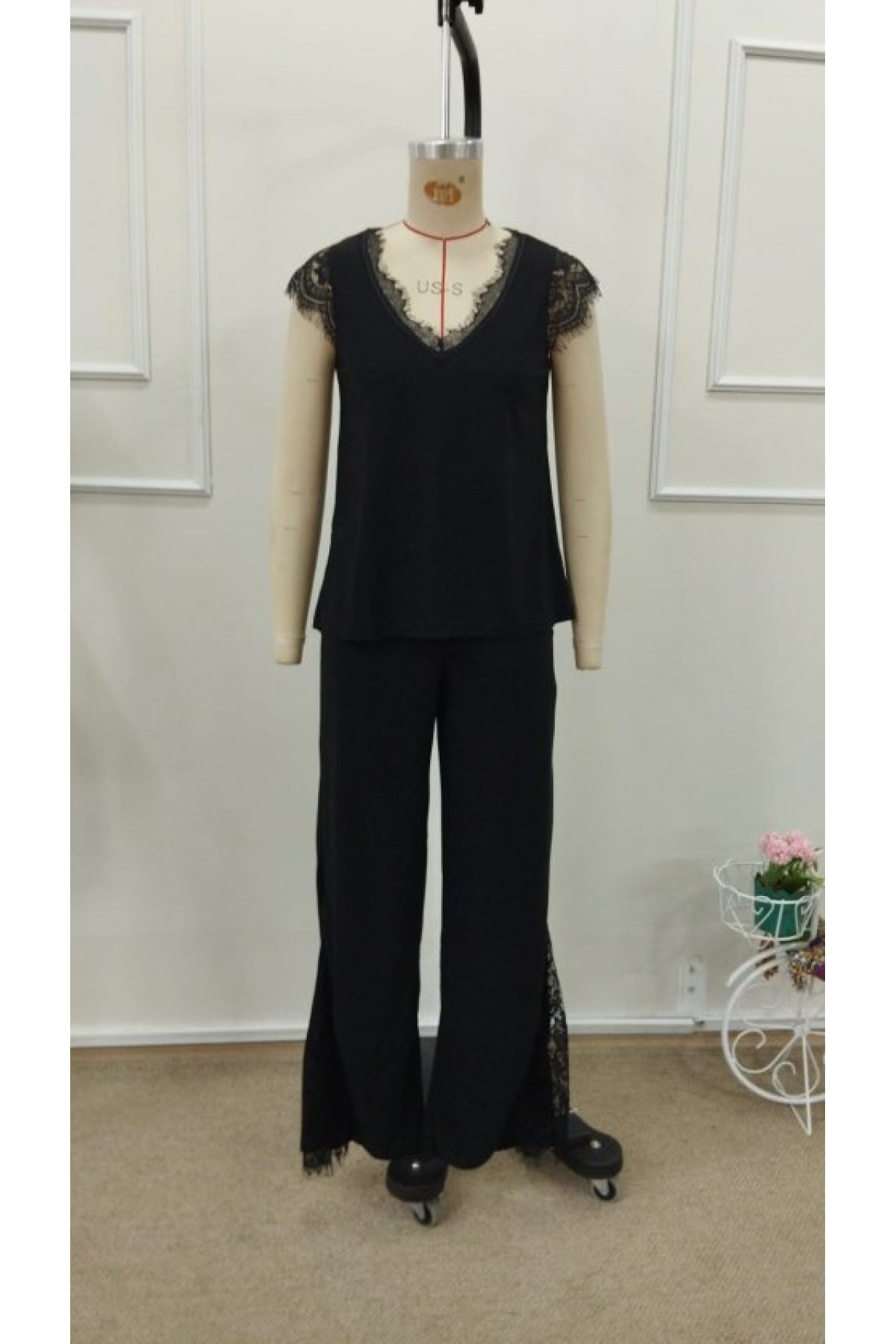 Kadın Kısa Kollu V Dantel Yakalı Sandy Bluz Pantolon Ikili Takım , 33093