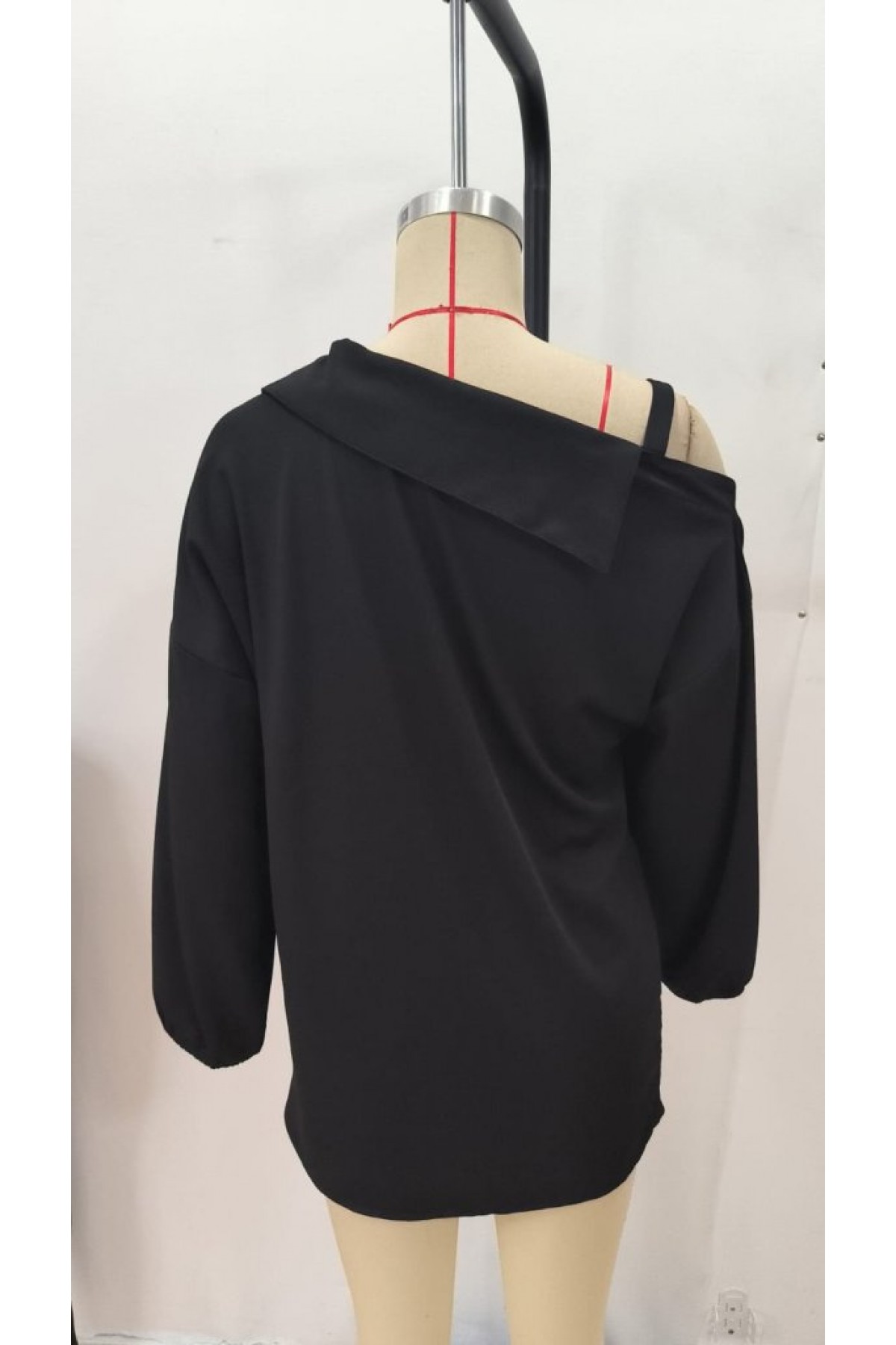 Kadın Tek Omuzdan Açık Askılı Uzun Kollu Yakalı önden Düğmeli Gömlek, 29402