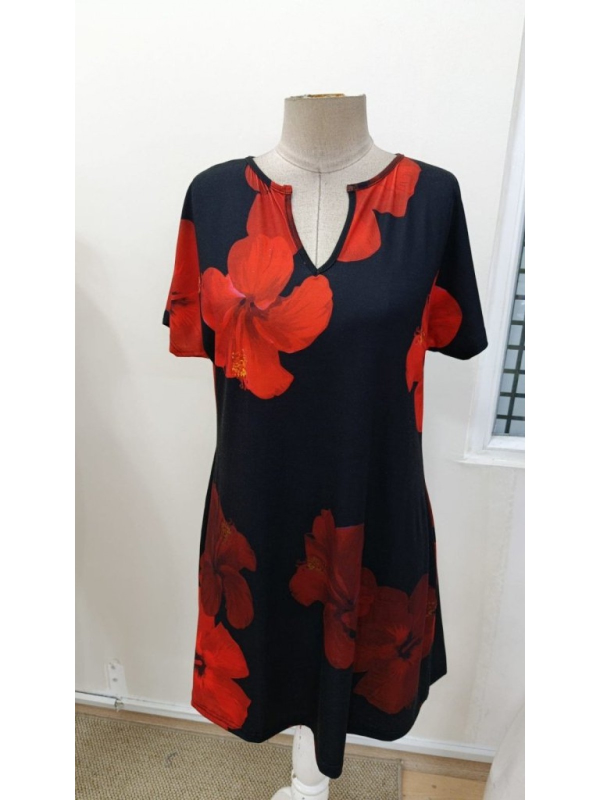 Kadın Kısa Yarasa Kollu V Yakalı çiçek Desenli Süprem Kısa Elbise , 31025