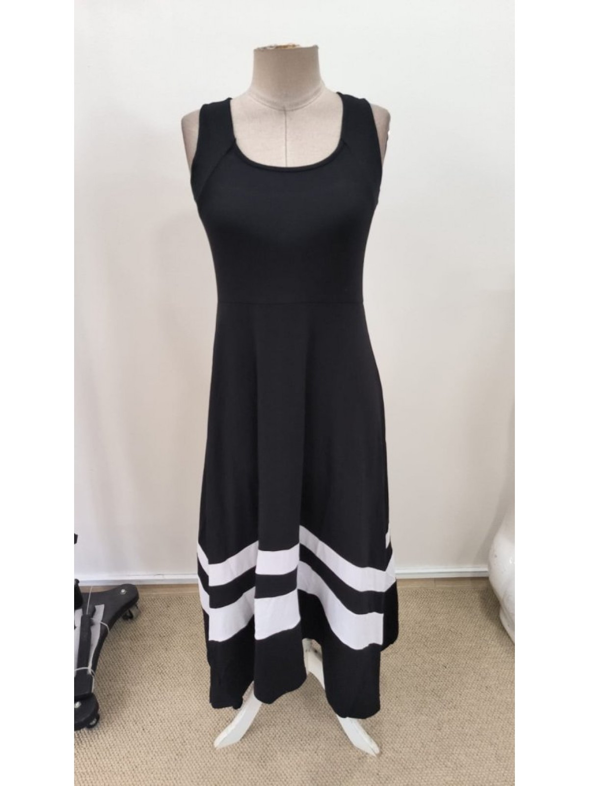 Kadın Askılı Yuvarlak Yaka Asimetrik şerit Detaylı Uzun Viskon Elbise, 31048