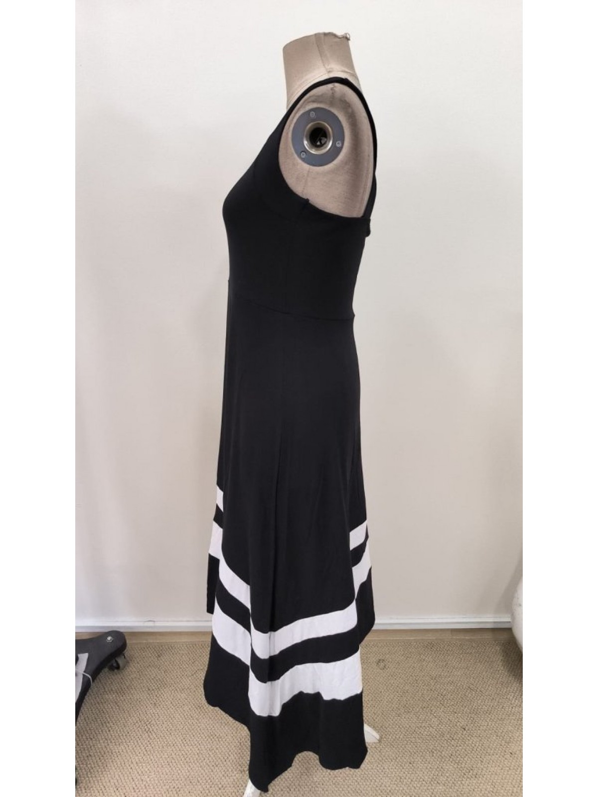 Kadın Askılı Yuvarlak Yaka Asimetrik şerit Detaylı Uzun Viskon Elbise, 31048