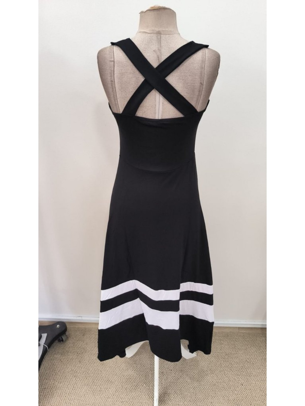 Kadın Askılı Yuvarlak Yaka Asimetrik şerit Detaylı Uzun Viskon Elbise, 31048