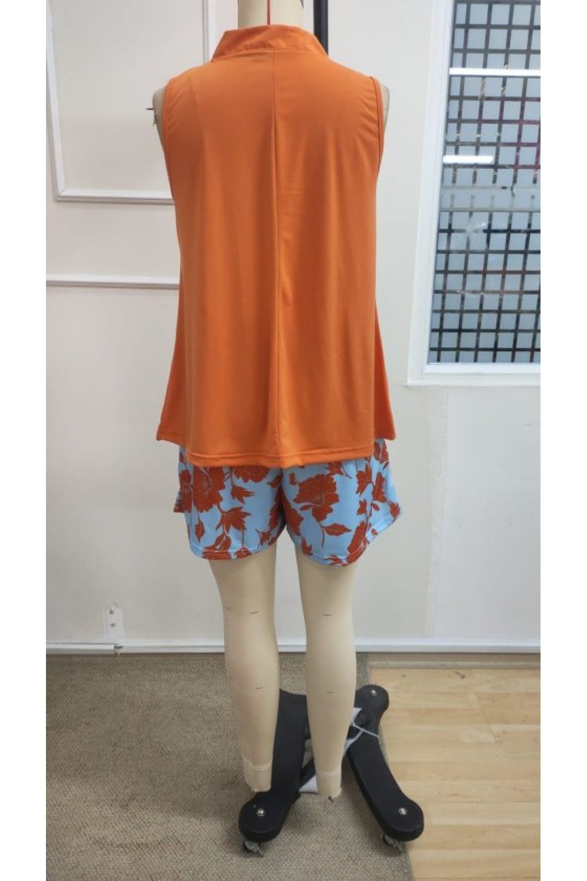Kadın Askılı V Yakalı Sandy Bluz Ve Desenli Short Ikili Takım , 35938