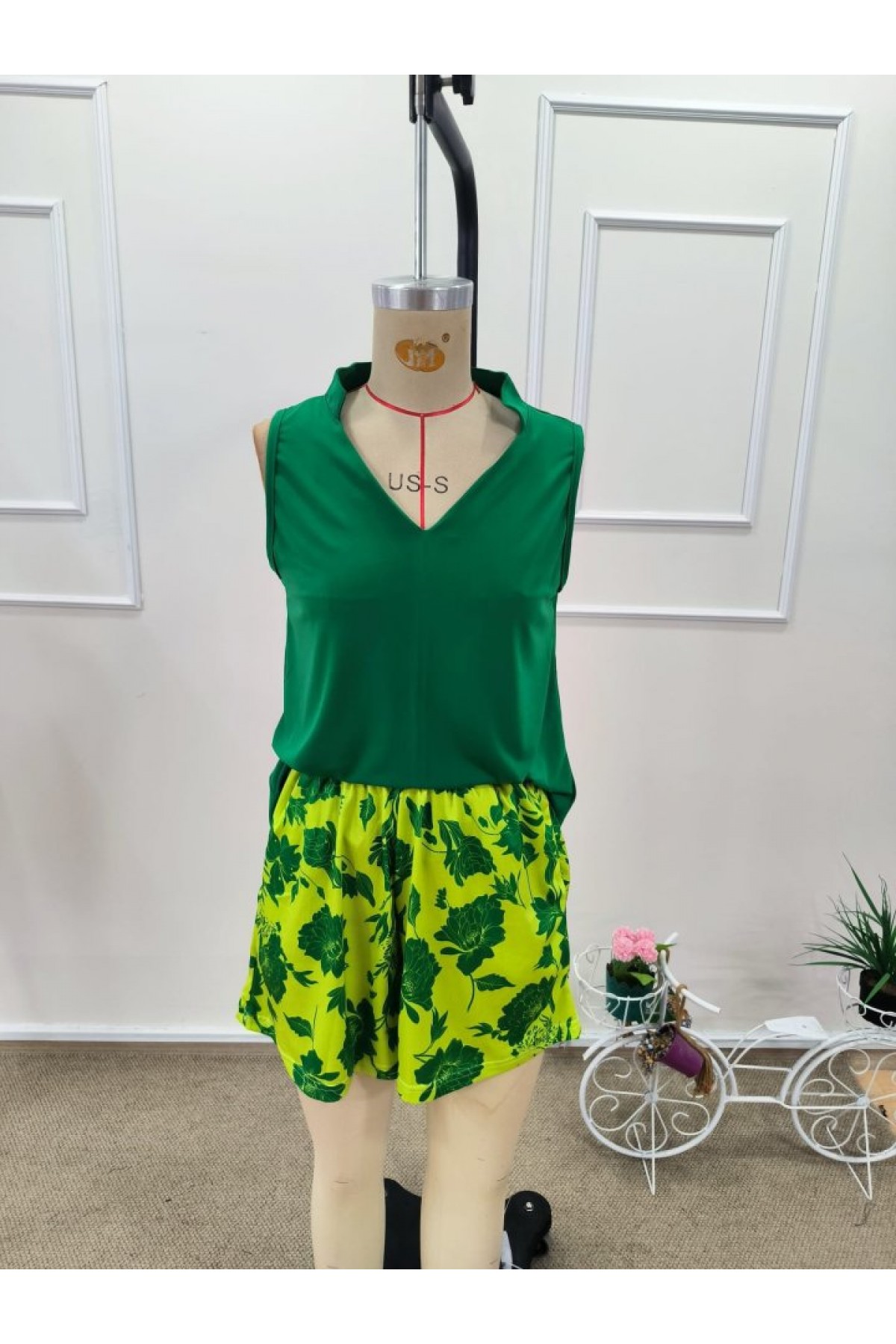 Kadın Askılı V Yakalı Sandy Bluz Ve Desenli Short Ikili Takım, 37823