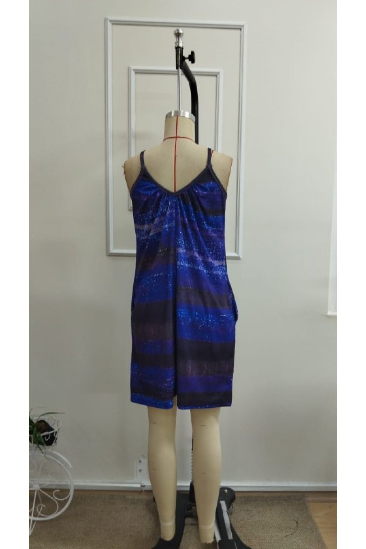 Kadın Ip Askılı Yuvarlak Yakalı Cepli Desenli Kısa Süprem Tulum, 33335