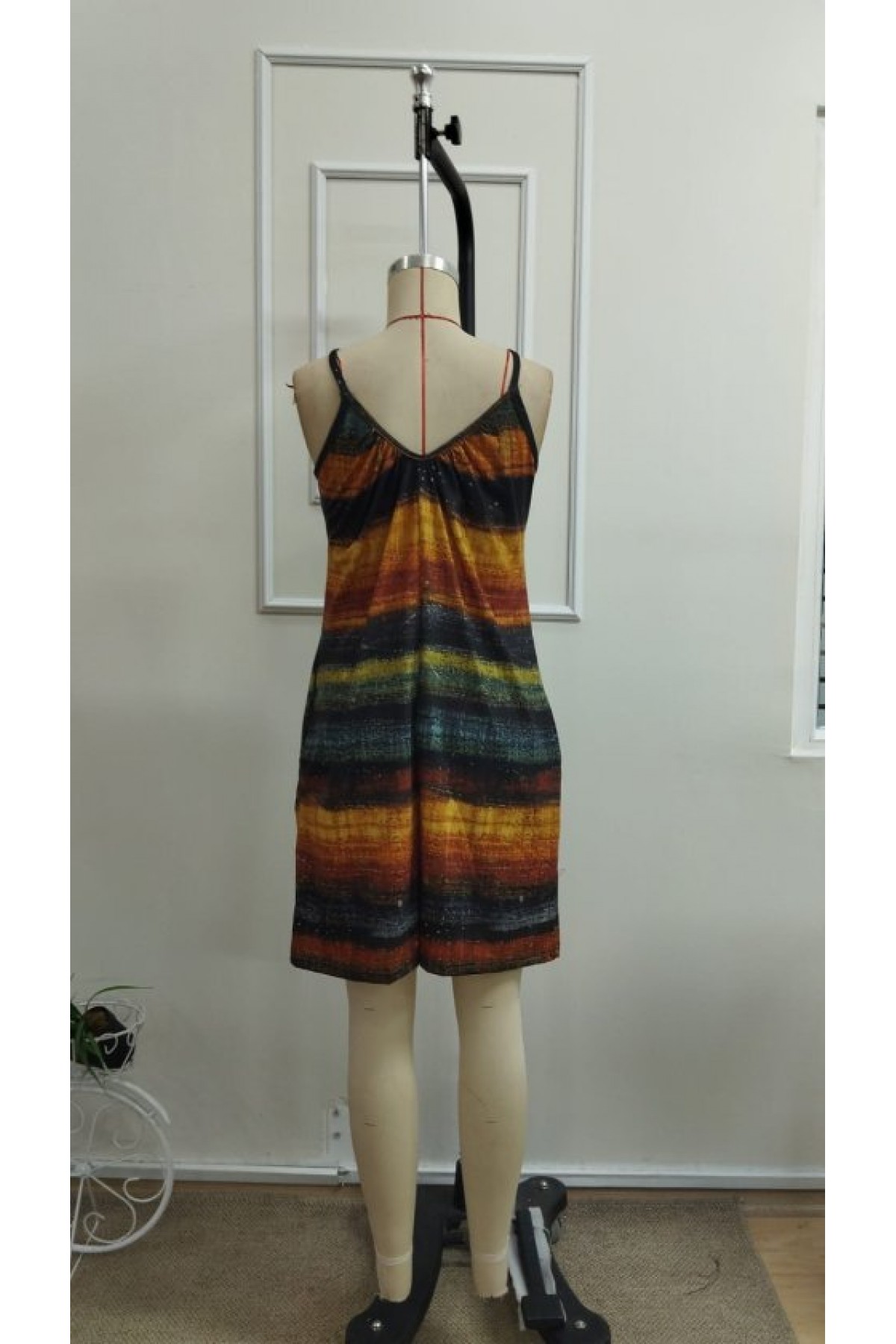 Kadın Ip Askılı Yuvarlak Yakalı Cepli Desenli Kısa Süprem Tulum, 33333