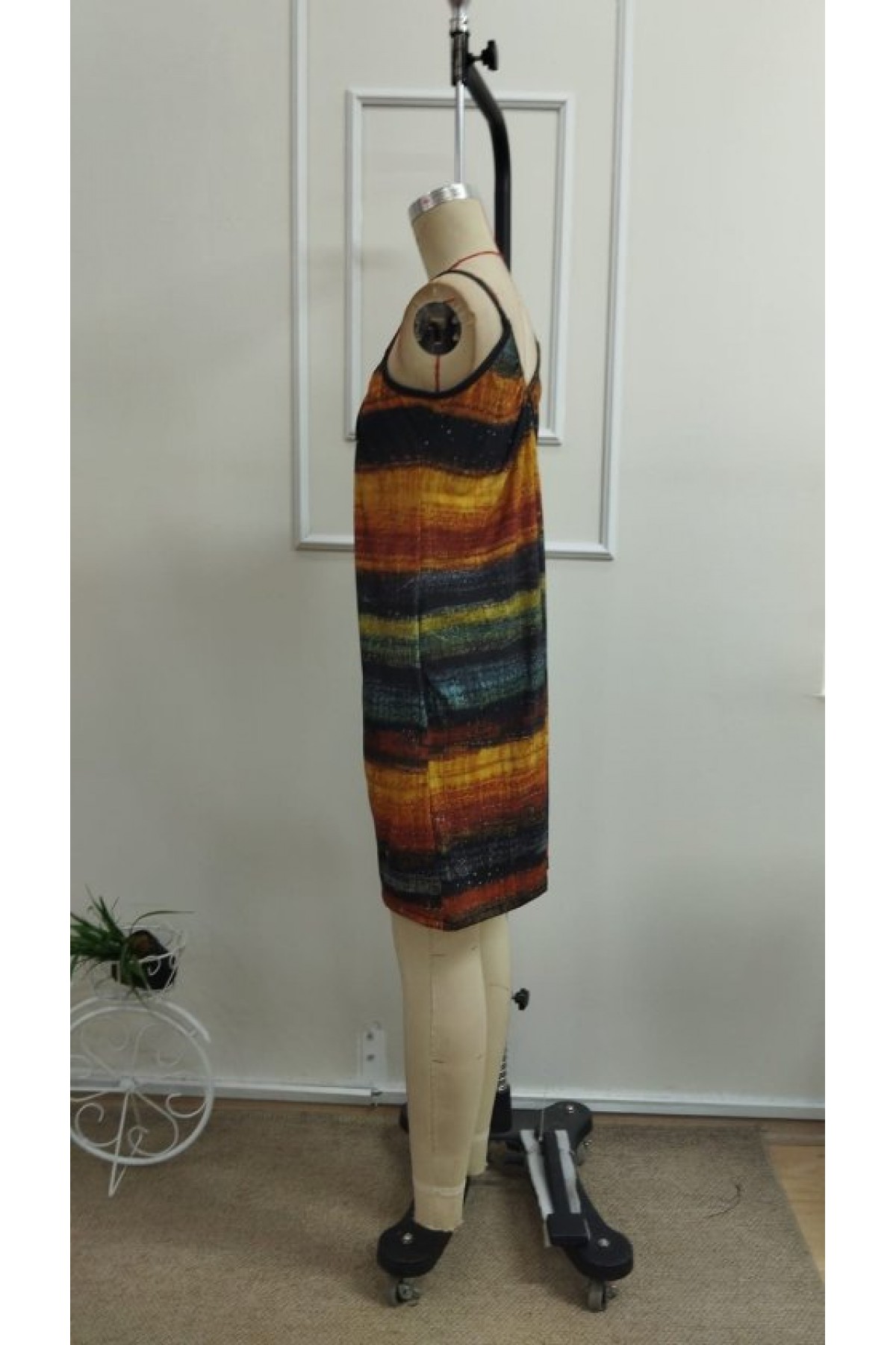 Kadın Ip Askılı Yuvarlak Yakalı Cepli Desenli Kısa Süprem Tulum, 33333