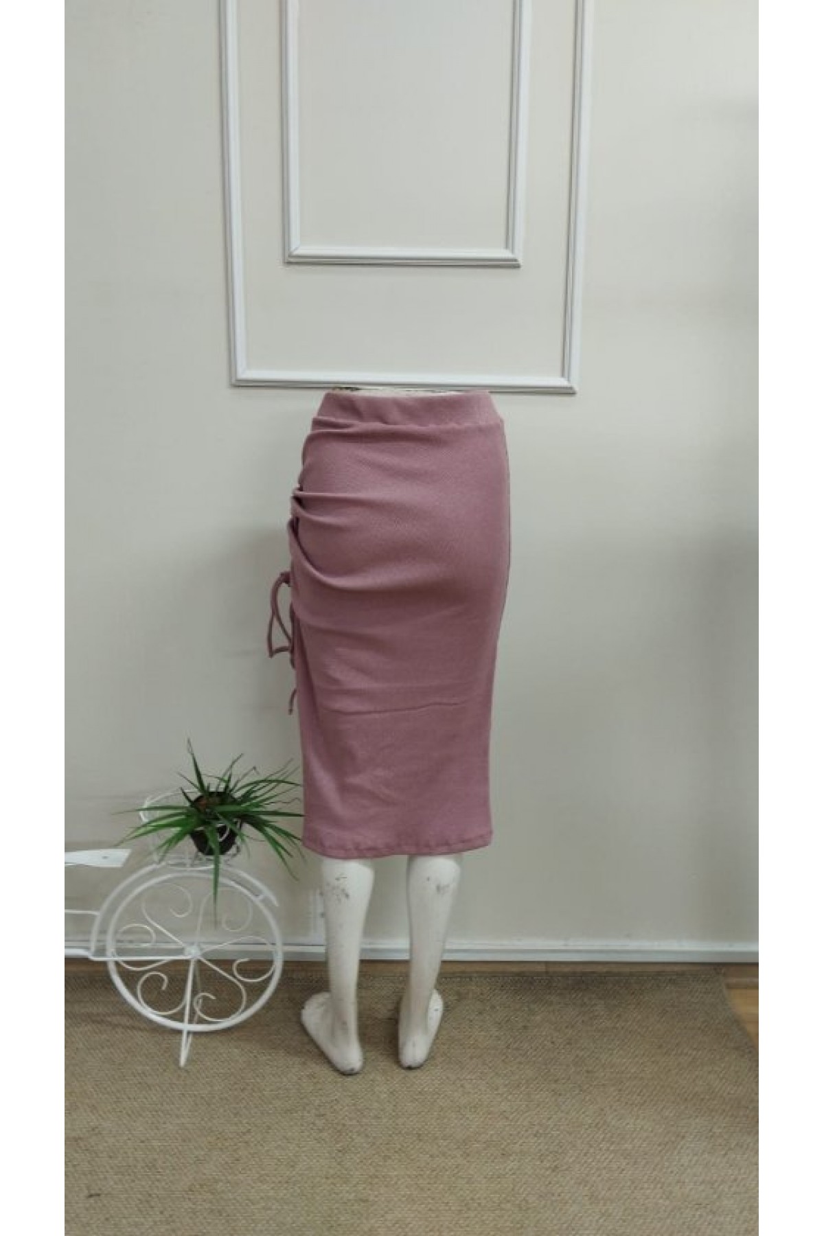 Kadın Beli Lastikli Yandan Büzgülü Bağcık Detaylı Midi Kaşkorse Etek, 33340