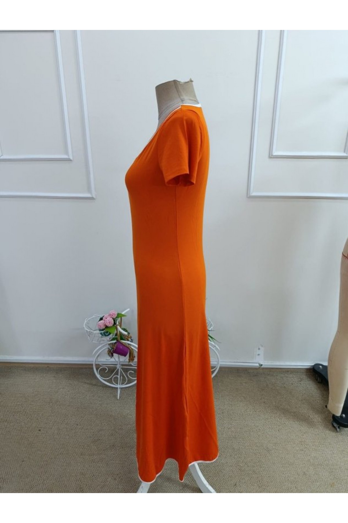 Kadın Kısa Kollu Yuvarlak Yakalı Yakası Renkli Kiloş Midi Viskon Elbise, 33853