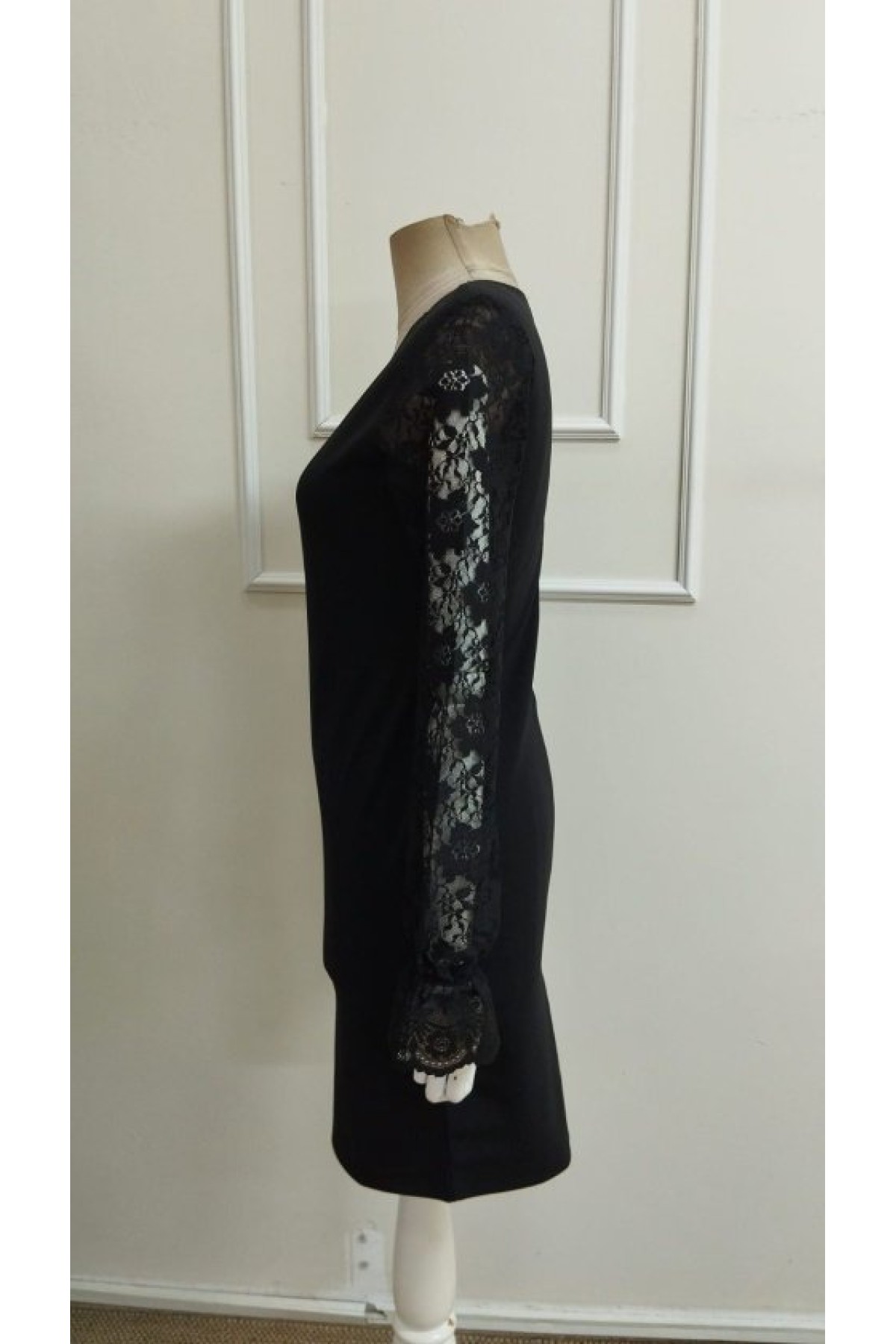 Kadın Uzun Kollu V Lazer Kesim Dalga Detaylı Kısa Ithal Krep Elbise, 39431