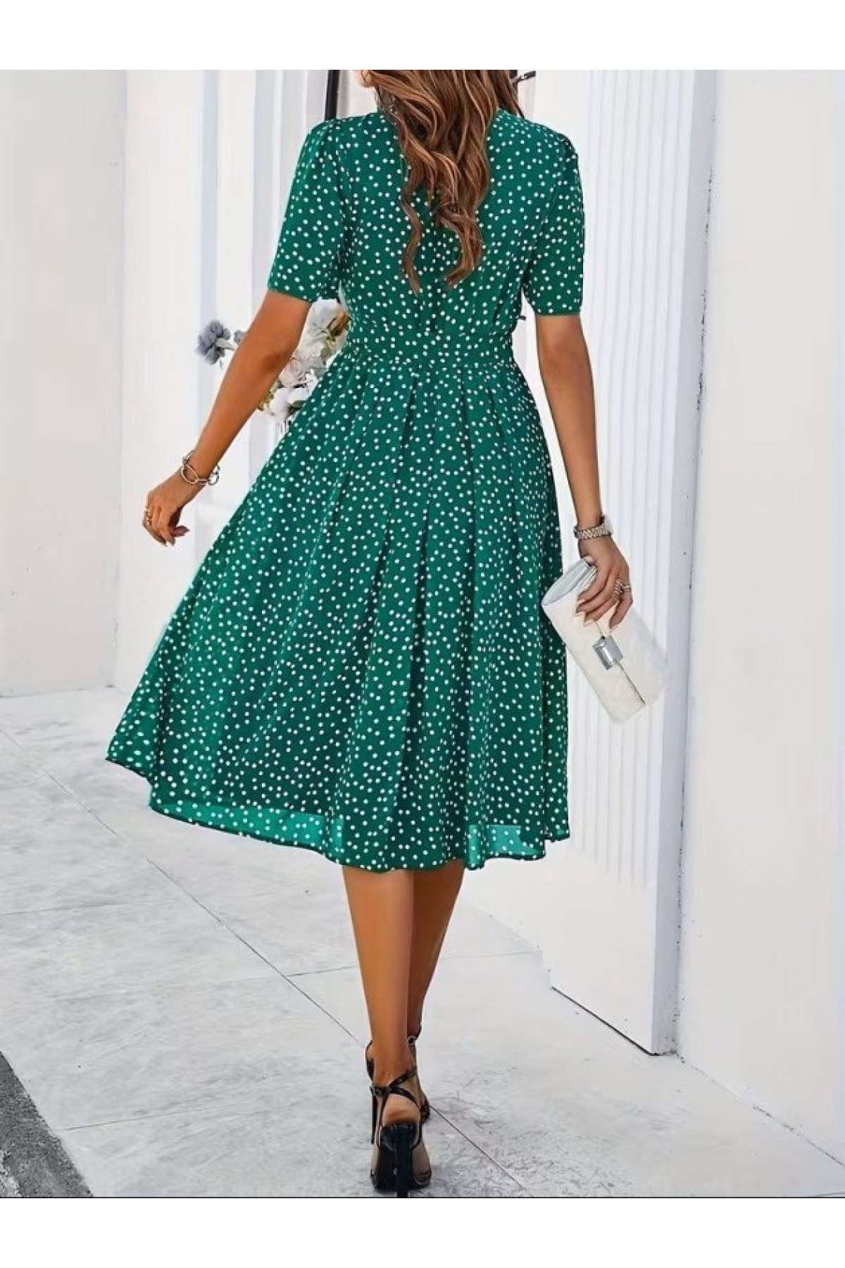 Kadın Kısa Kollu Bisiklet Yakalı Puantiyeli Kısa Süprem Elbise, 33526