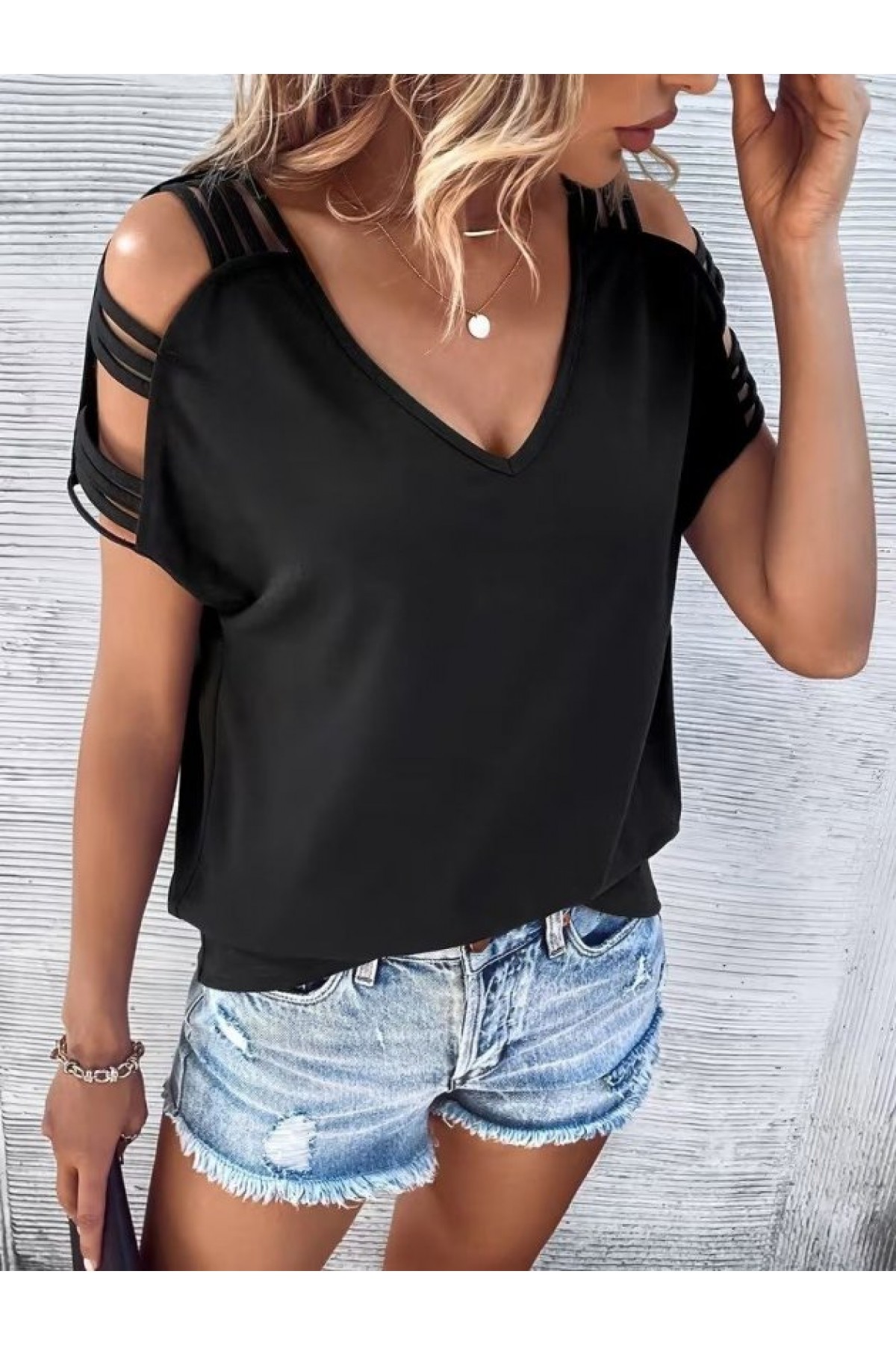 Kadın Kısa Kollu V Yakalı şerit Detaylı Viskon Bluz, 33373