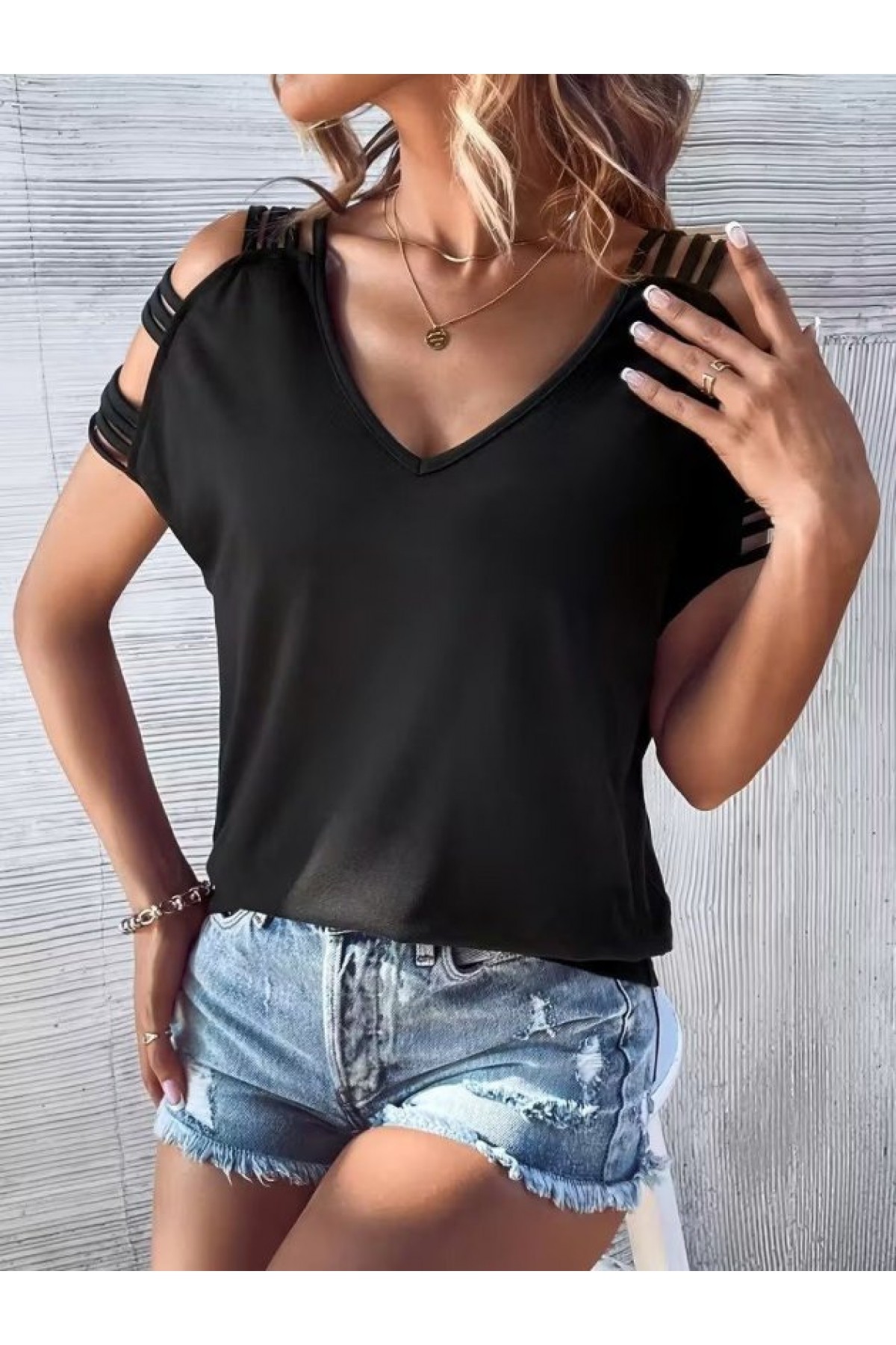 Kadın Kısa Kollu V Yakalı şerit Detaylı Viskon Bluz, 33373