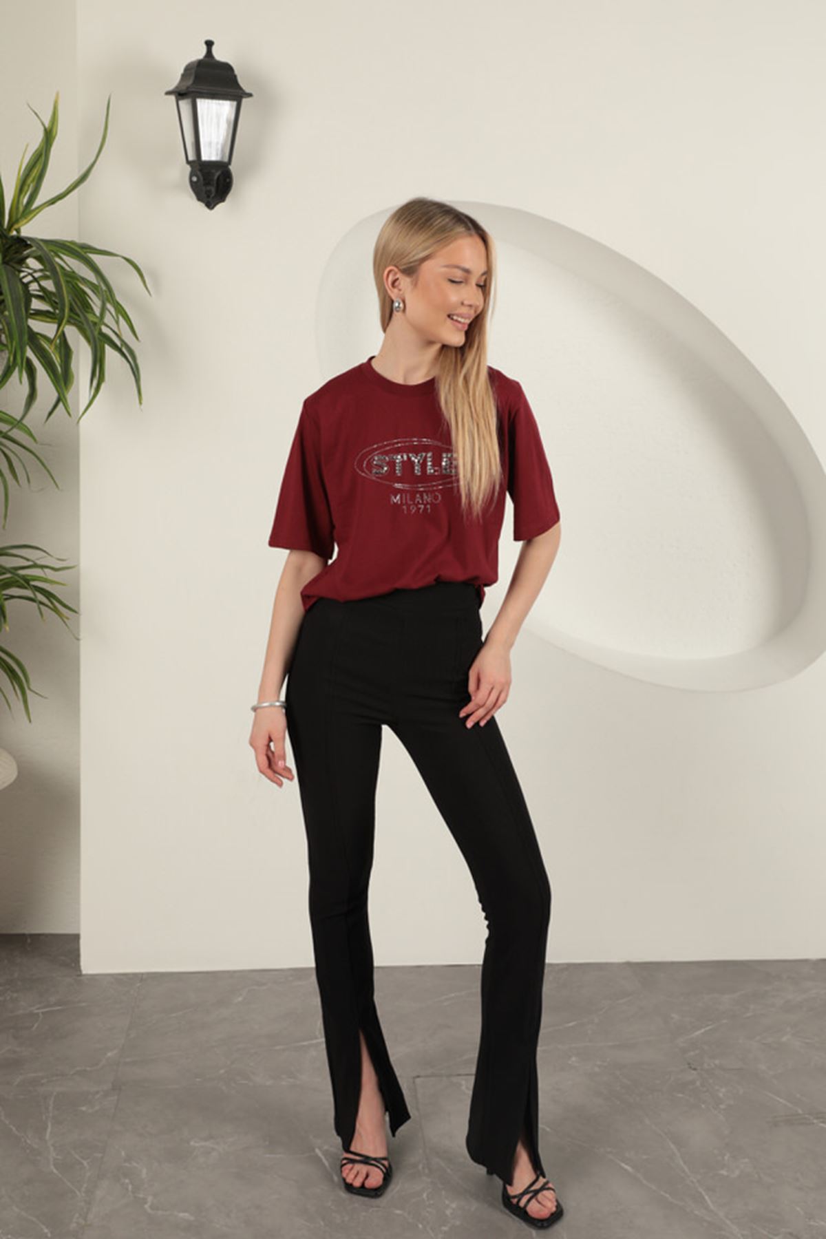 Supreme Fabric Stone Detailed Women's T-Shirt