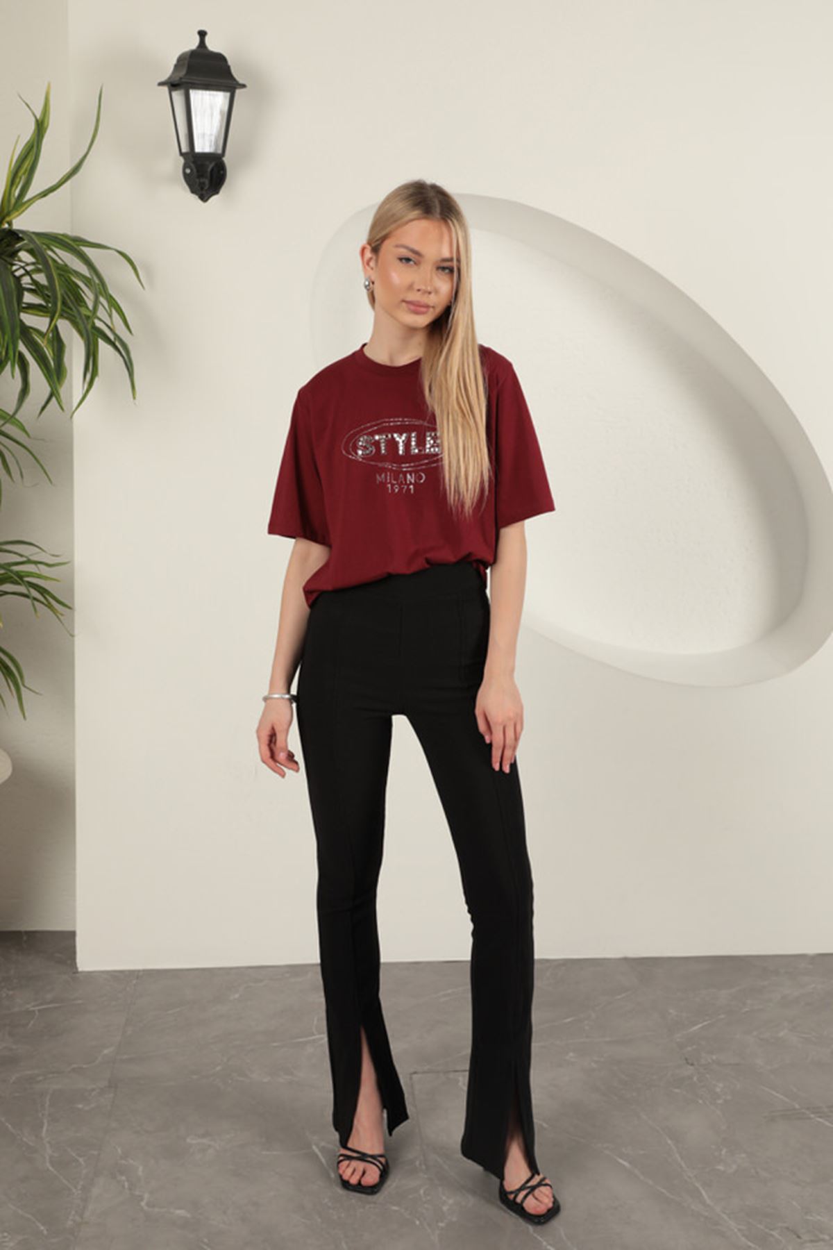 Supreme Fabric Stone Detailed Women's T-Shirt