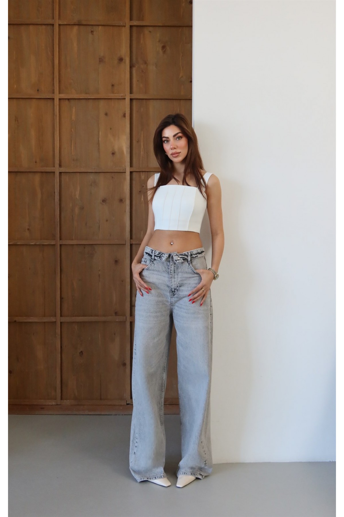 Düşük Bel Ters Kemer Detaylı Wide Leg Kalıp Gri Jean Pantolon