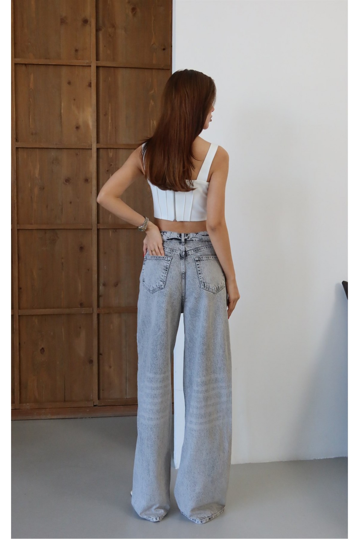 Düşük Bel Ters Kemer Detaylı Wide Leg Kalıp Gri Jean Pantolon