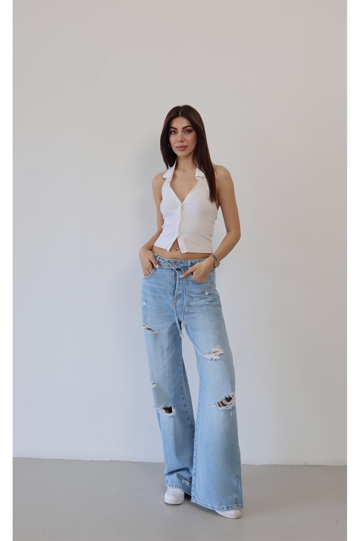 Yüksek Bel Lazer Kesim Detaylı Arka Tek Cep Baggy Kalıp Light Blue Jean Pantolon