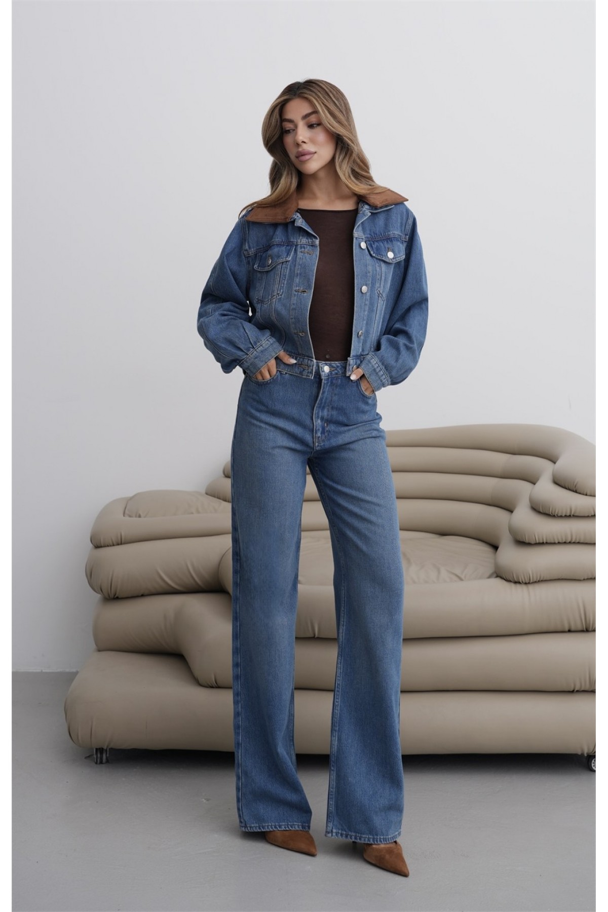 Yüksek Bel Arka Cep Süet Detaylı Wide Leg Kalıp Dark Blue Jean Pantolon