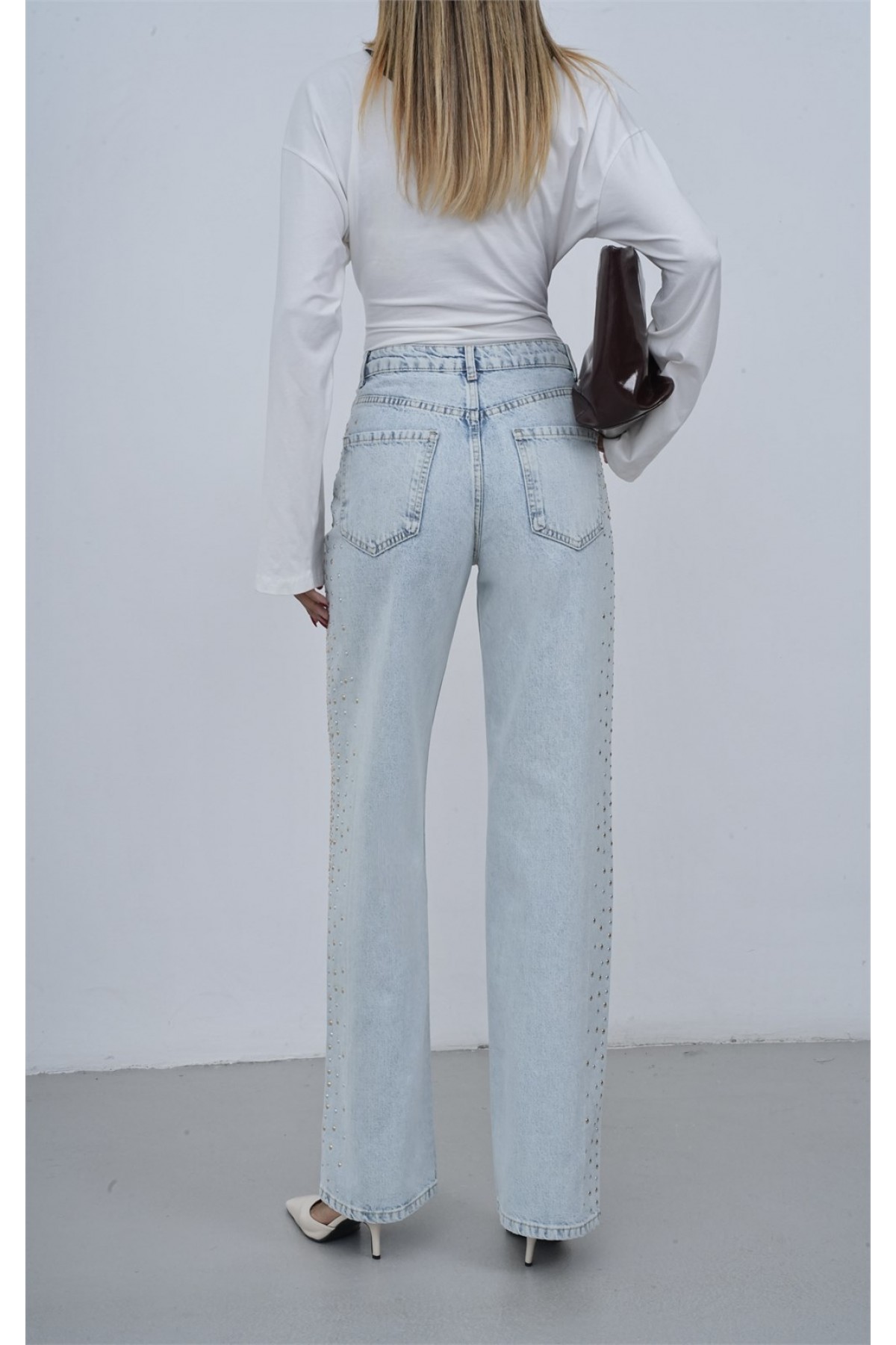 Yüksek Bel Wide Leg Kalıp Yandan Metal Taş Detaylı Light Blue Jean Pantolon