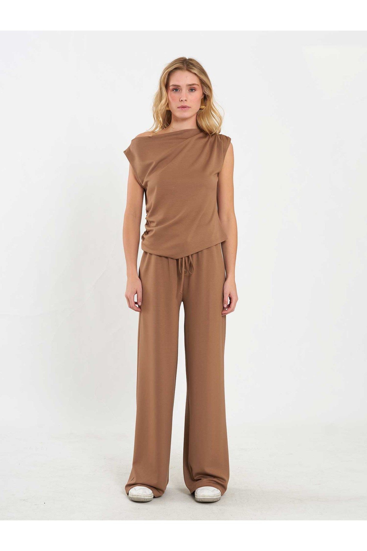 031628 Beli Lastikli Pantolon