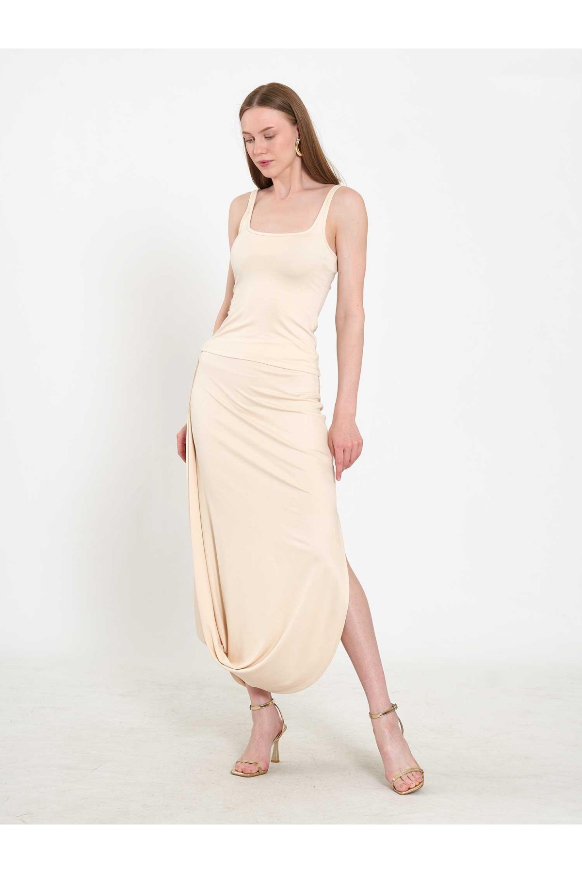 041197 Elastik Belli Asimetrik Midi Etek