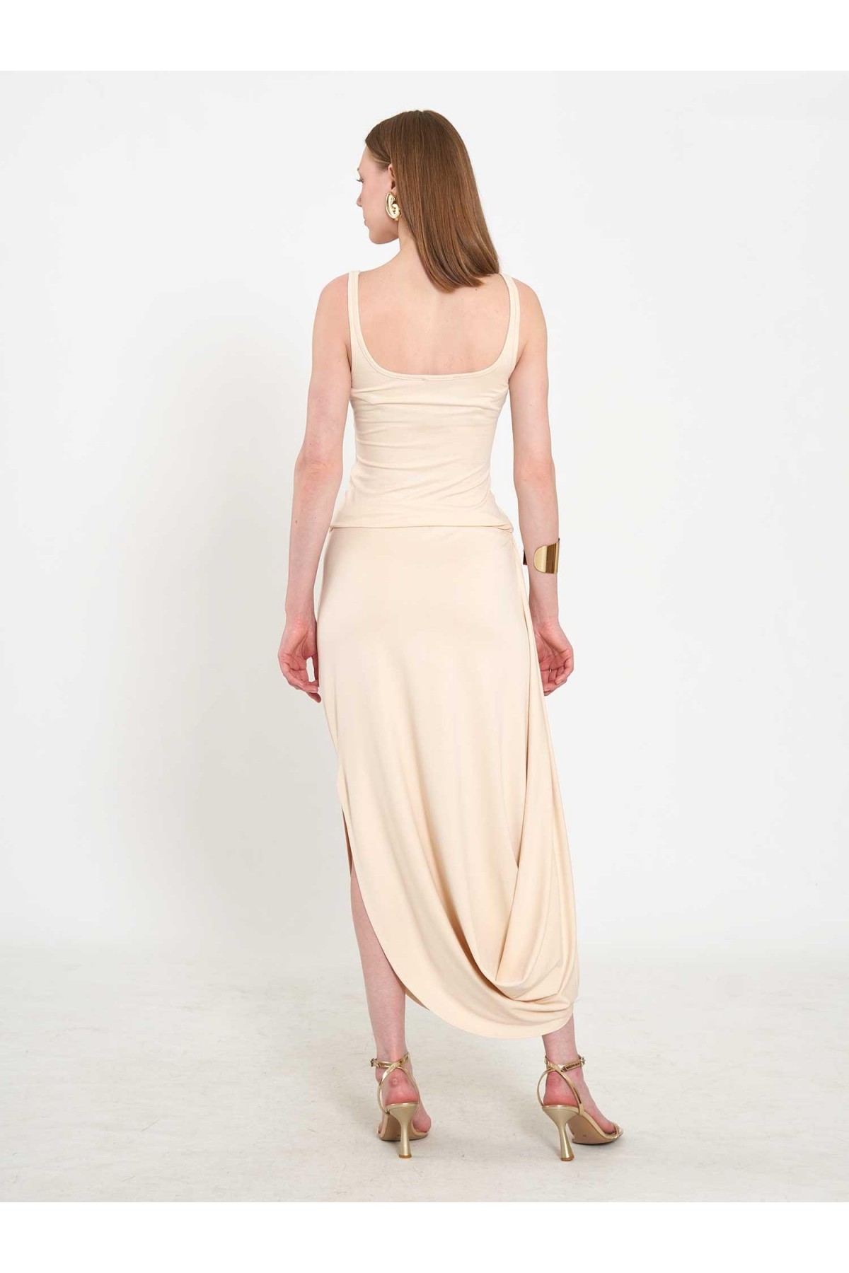 041197 Elastik Belli Asimetrik Midi Etek