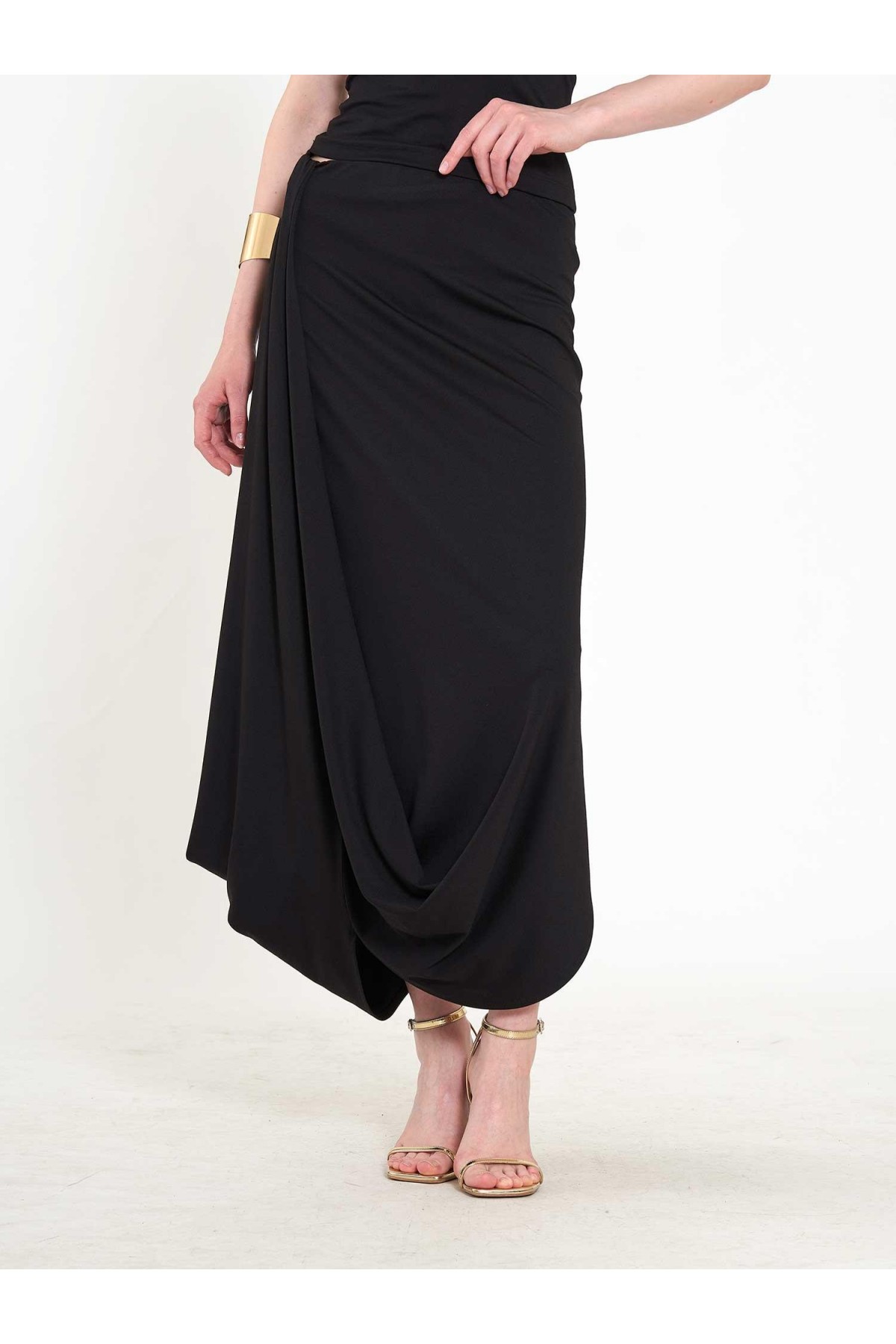 041197 Elastik Belli Asimetrik Midi Etek