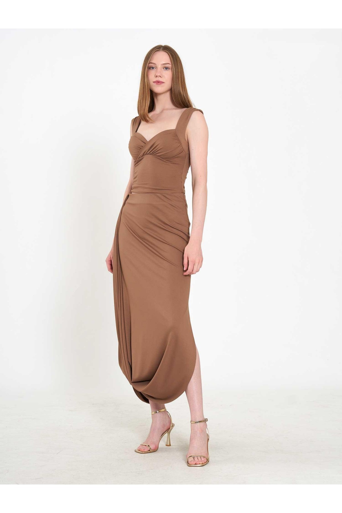 041197 Elastik Belli Asimetrik Midi Etek