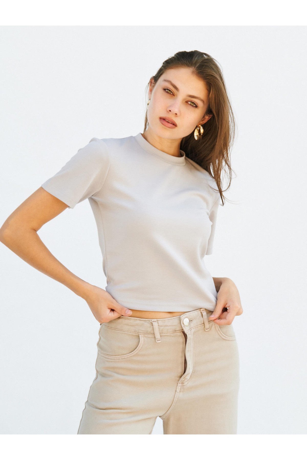 050643 SHORT SLEEVE CROP T-SHIRT