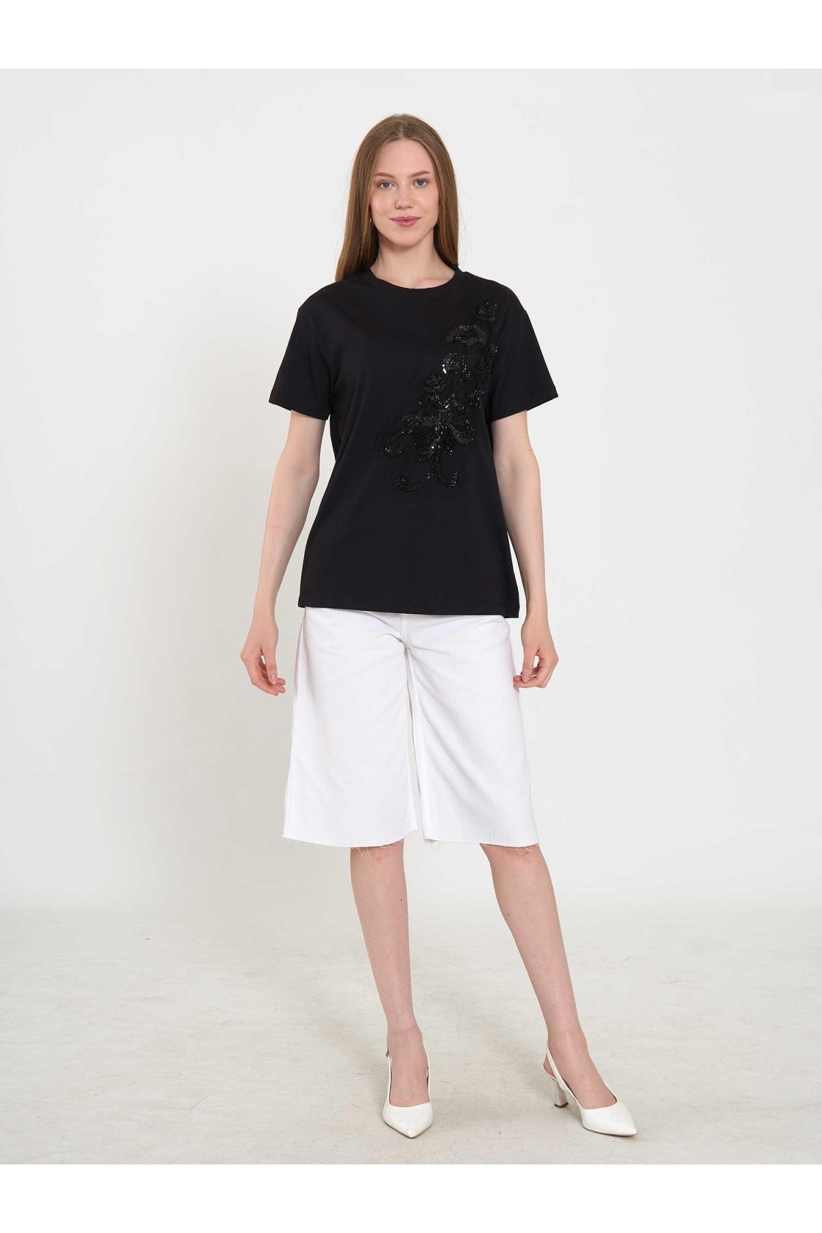 050741 T132 Bisiklet Yaka Boncuk Baskılı T-shirt