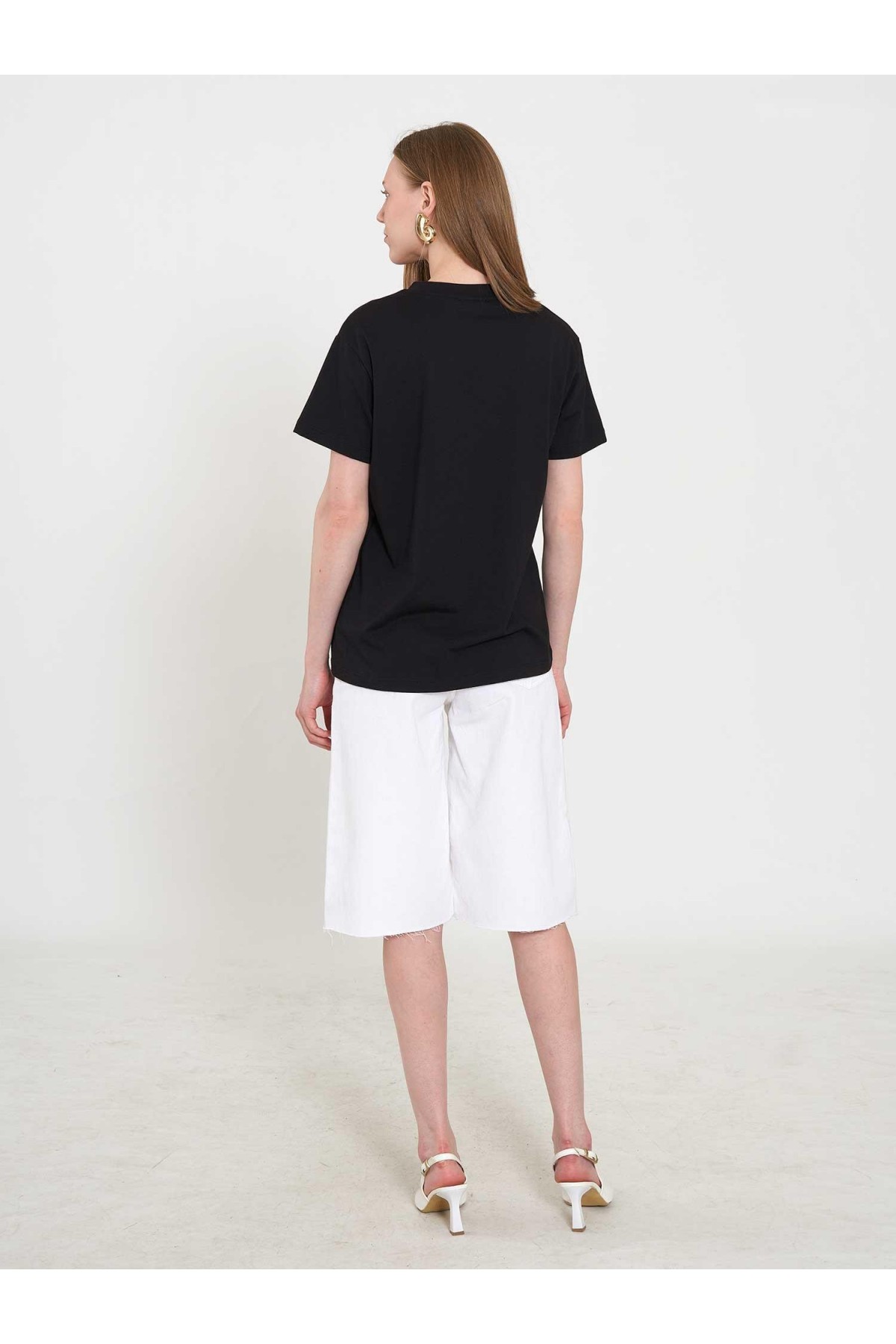 050741 T132 Bisiklet Yaka Boncuk Baskılı T-shirt