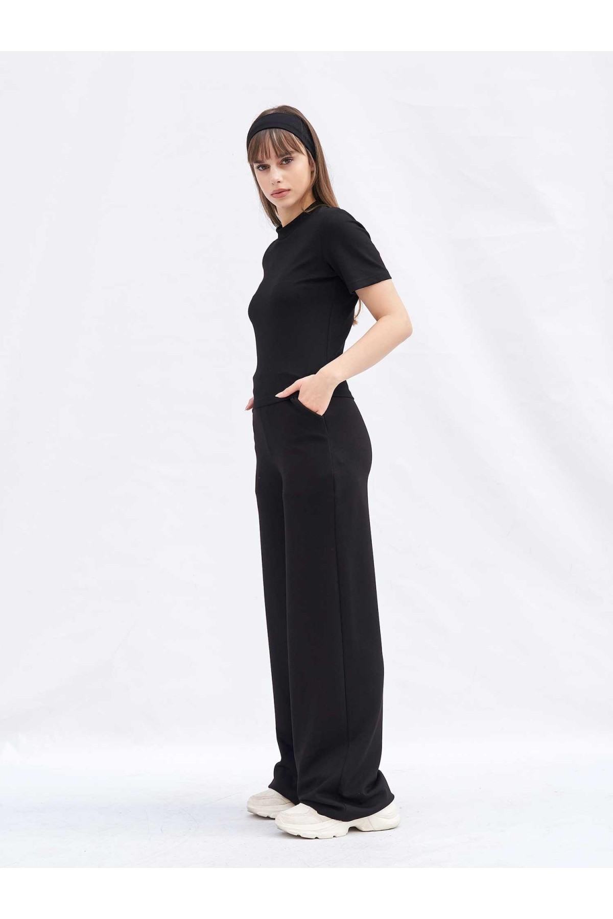 050804 Bisiklet Yaka Crop T-shirt