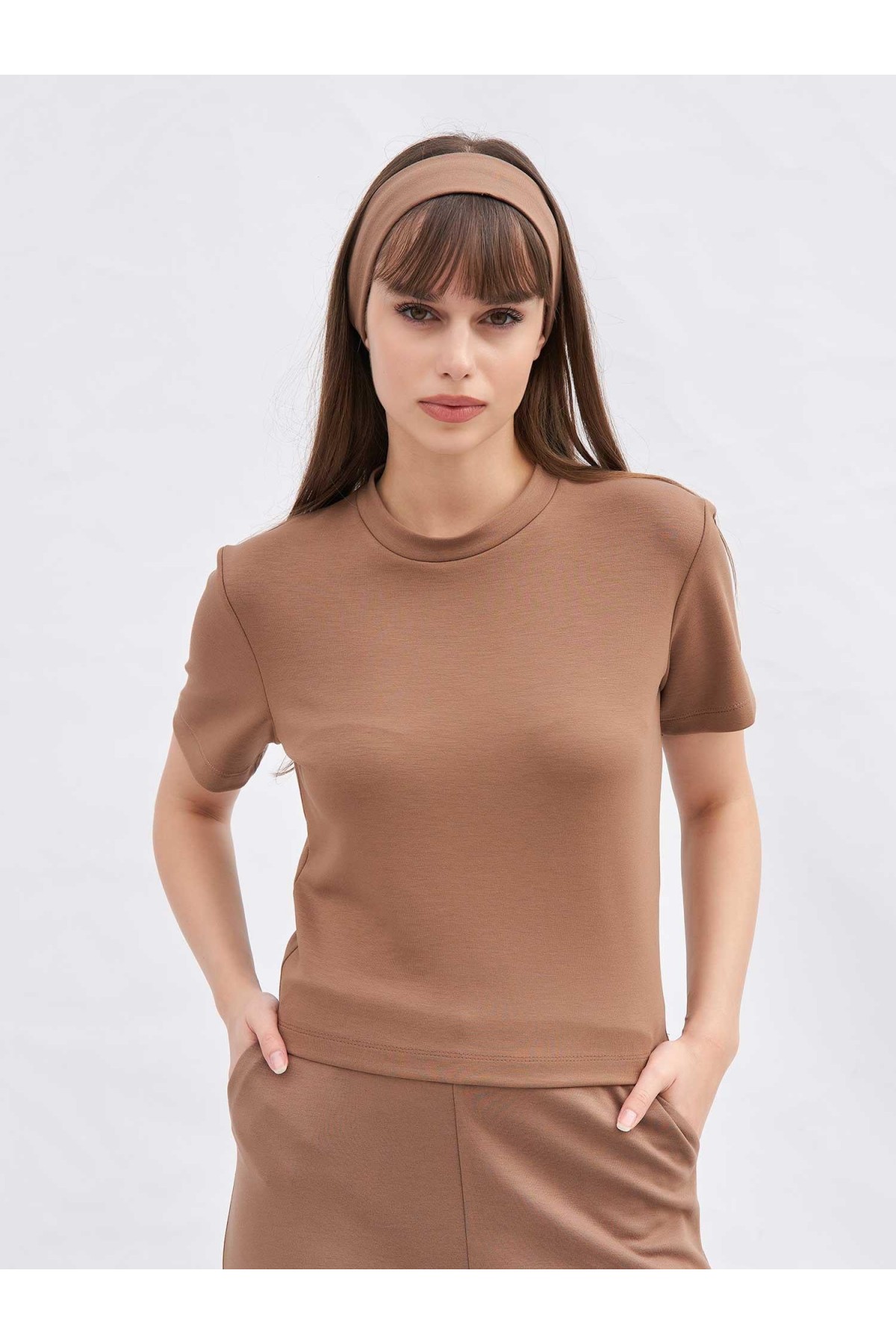 050804 Bisiklet Yaka Crop T-shirt
