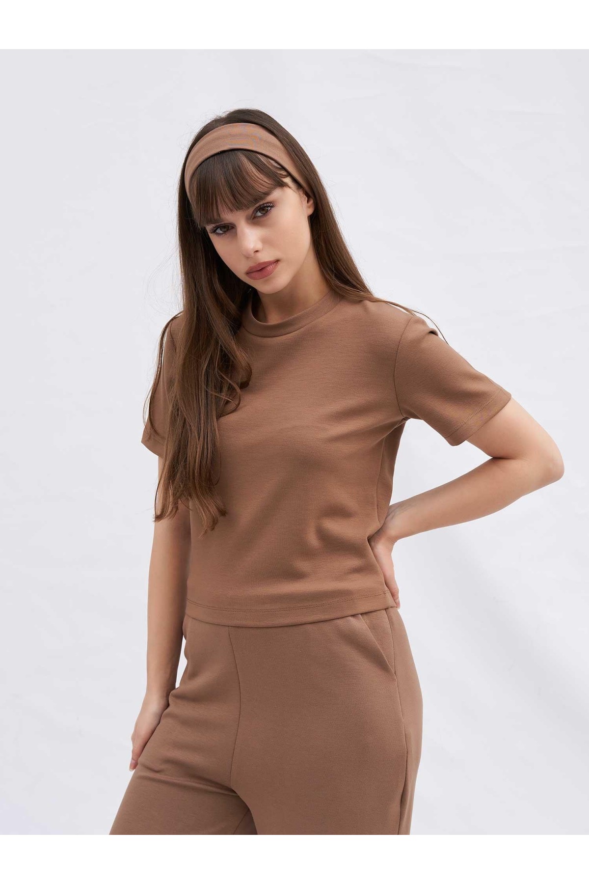050804 Bisiklet Yaka Crop T-shirt