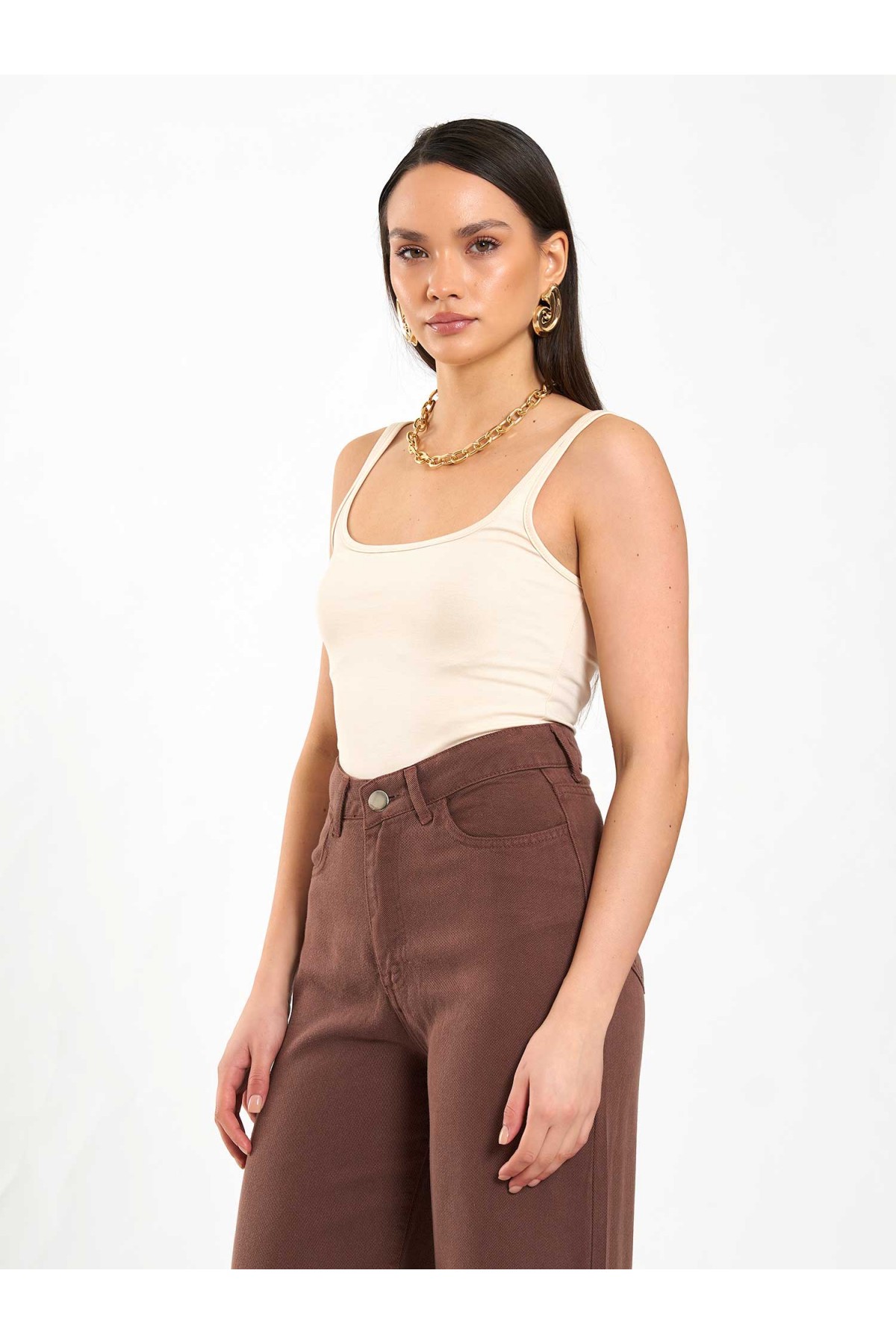 060332 U Yaka İnce Yakalı Atlet