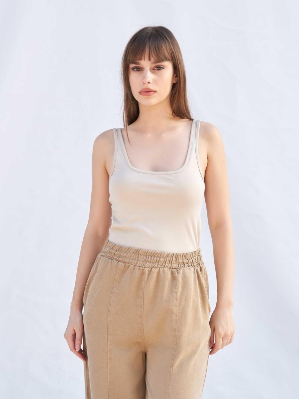 060382 Sütyen Destekli U Yaka Body