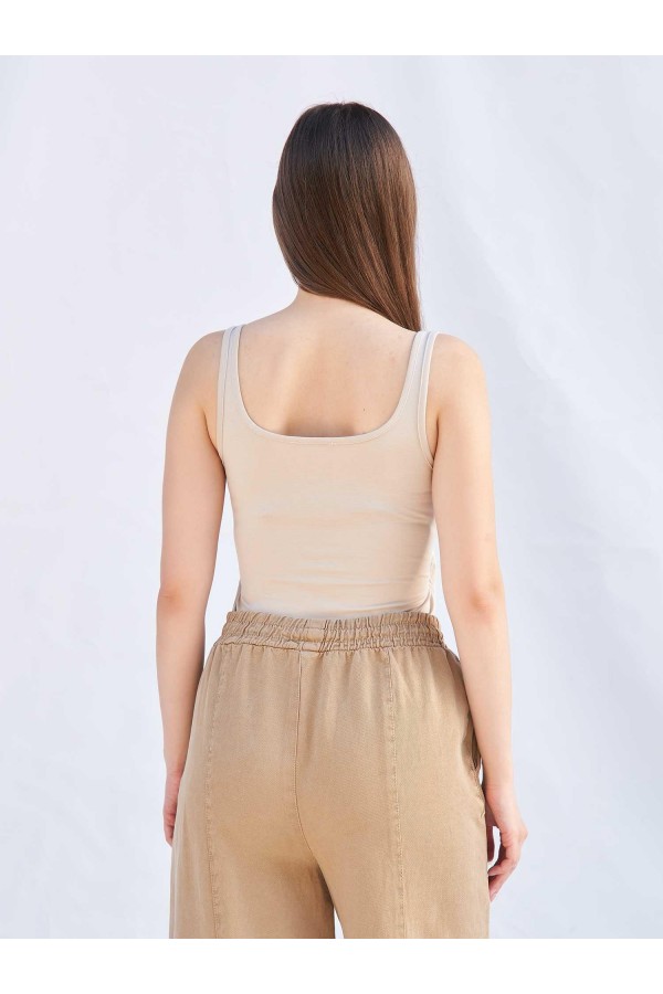 060382 Sütyen Destekli U Yaka Body