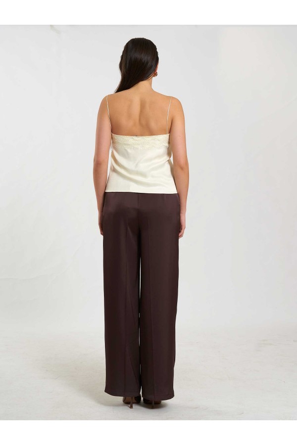 071891 İp Askılı Dantel Detaylı  Bluz