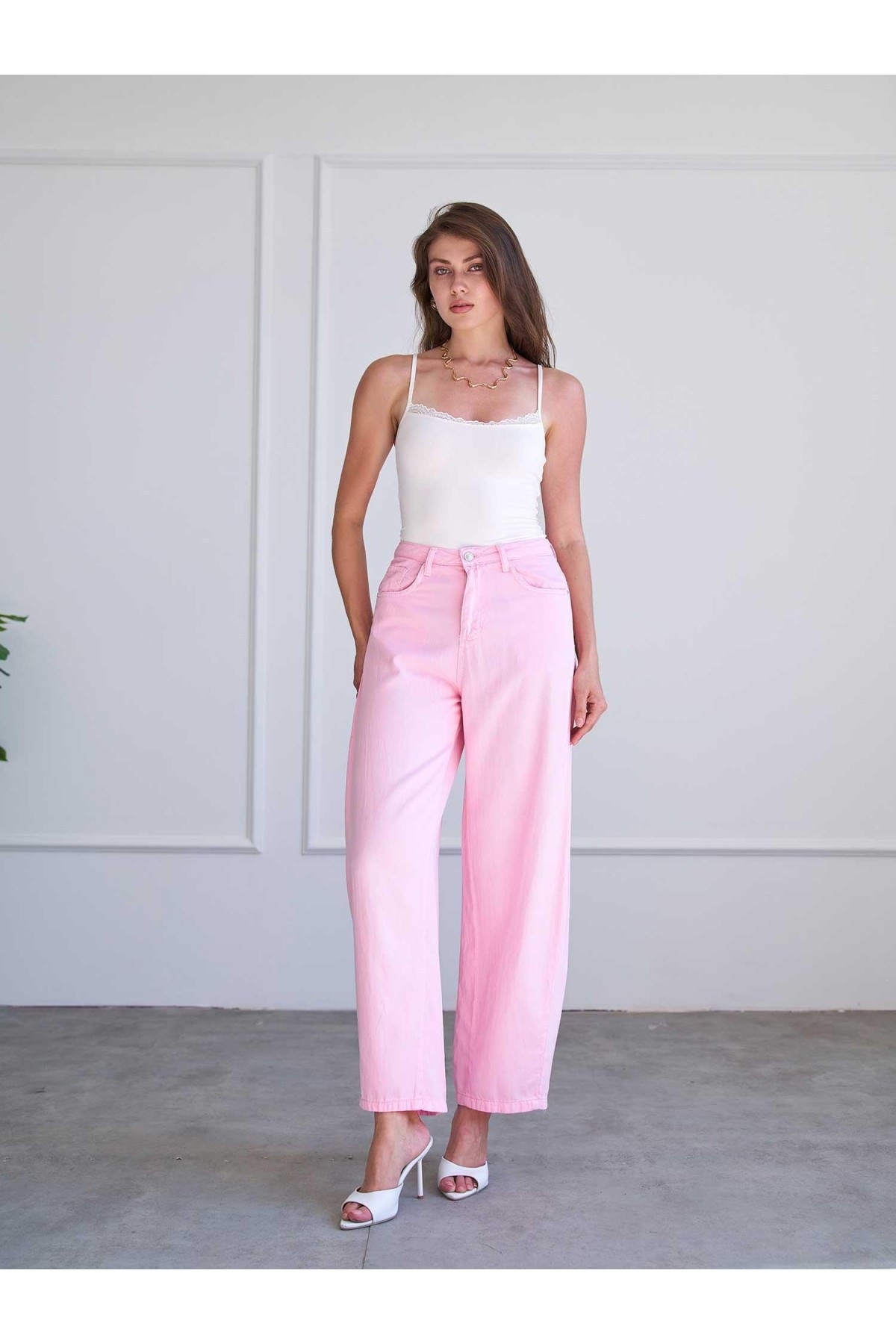 071912 Dantel Detaylı Bodysuit