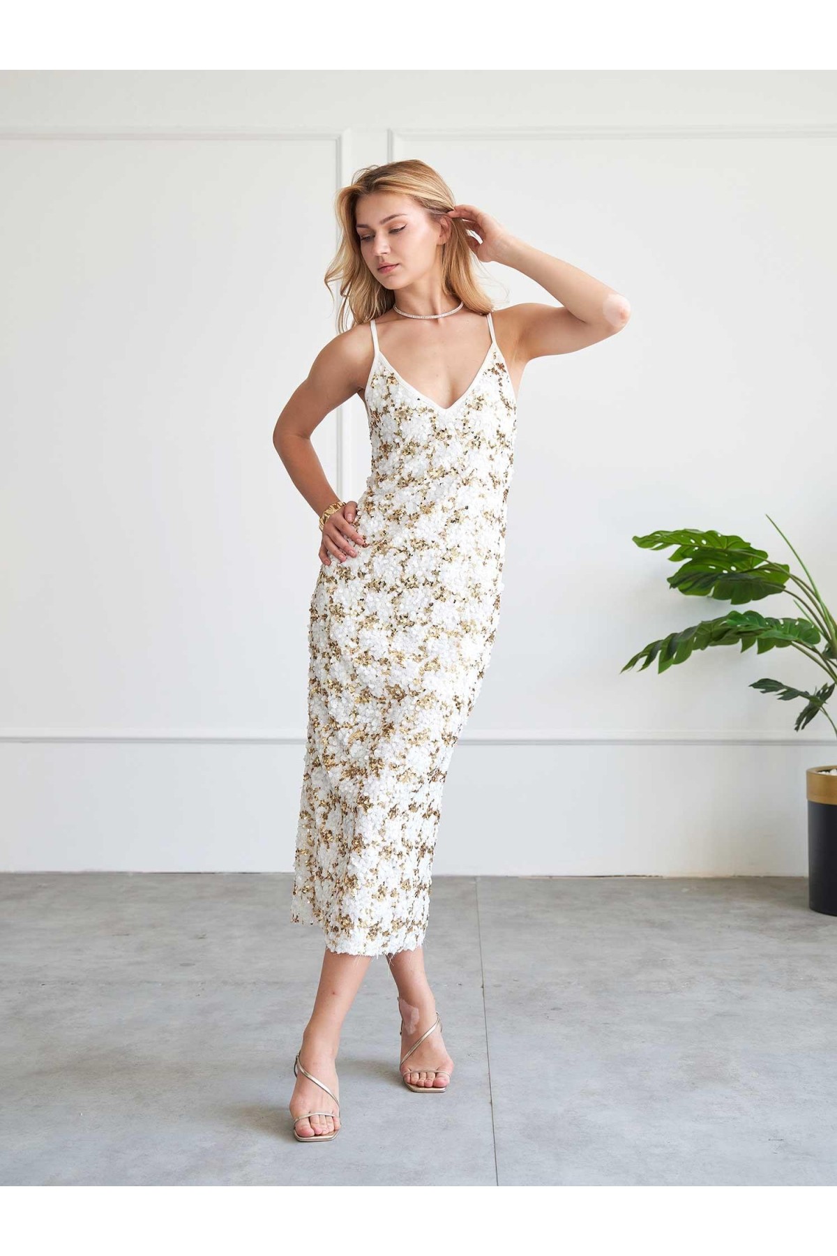 111761 Payetli Maxi Boy Elbise