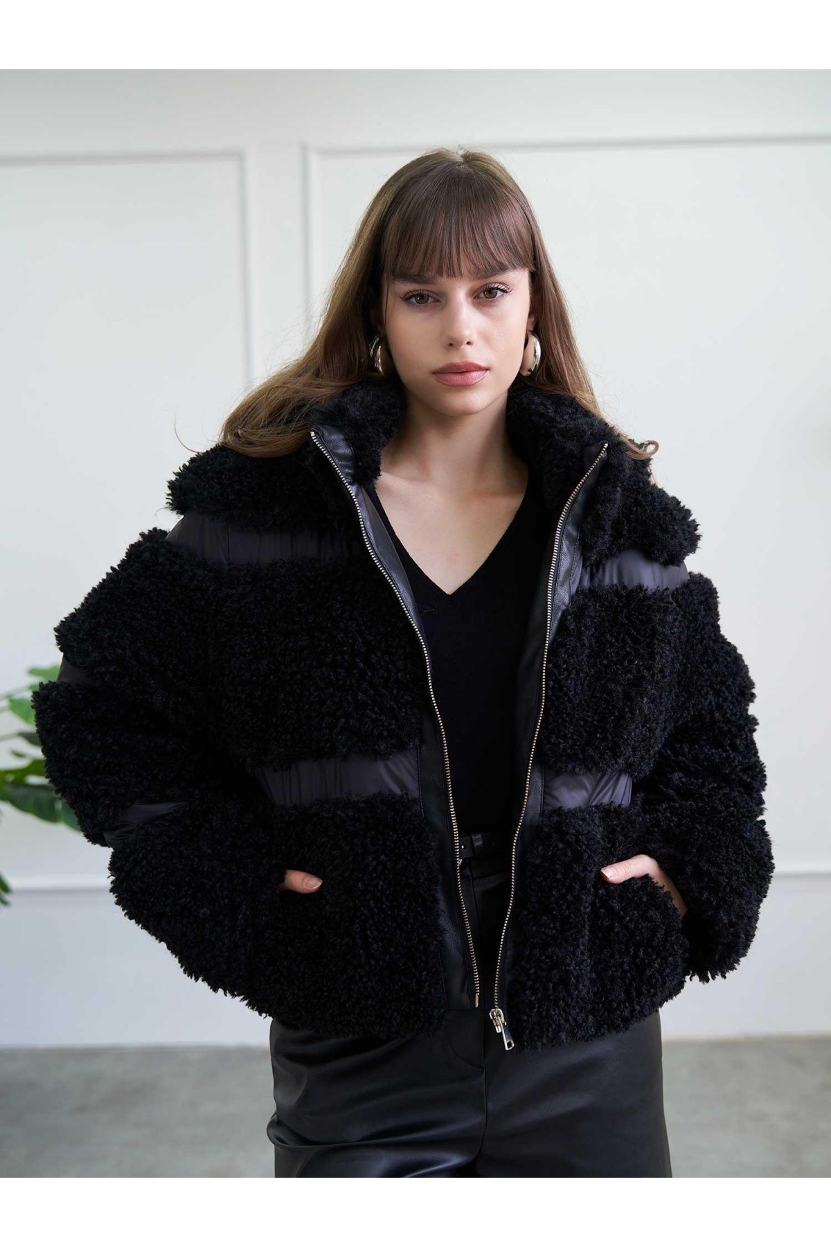 160958 Teddy Mont BL251126